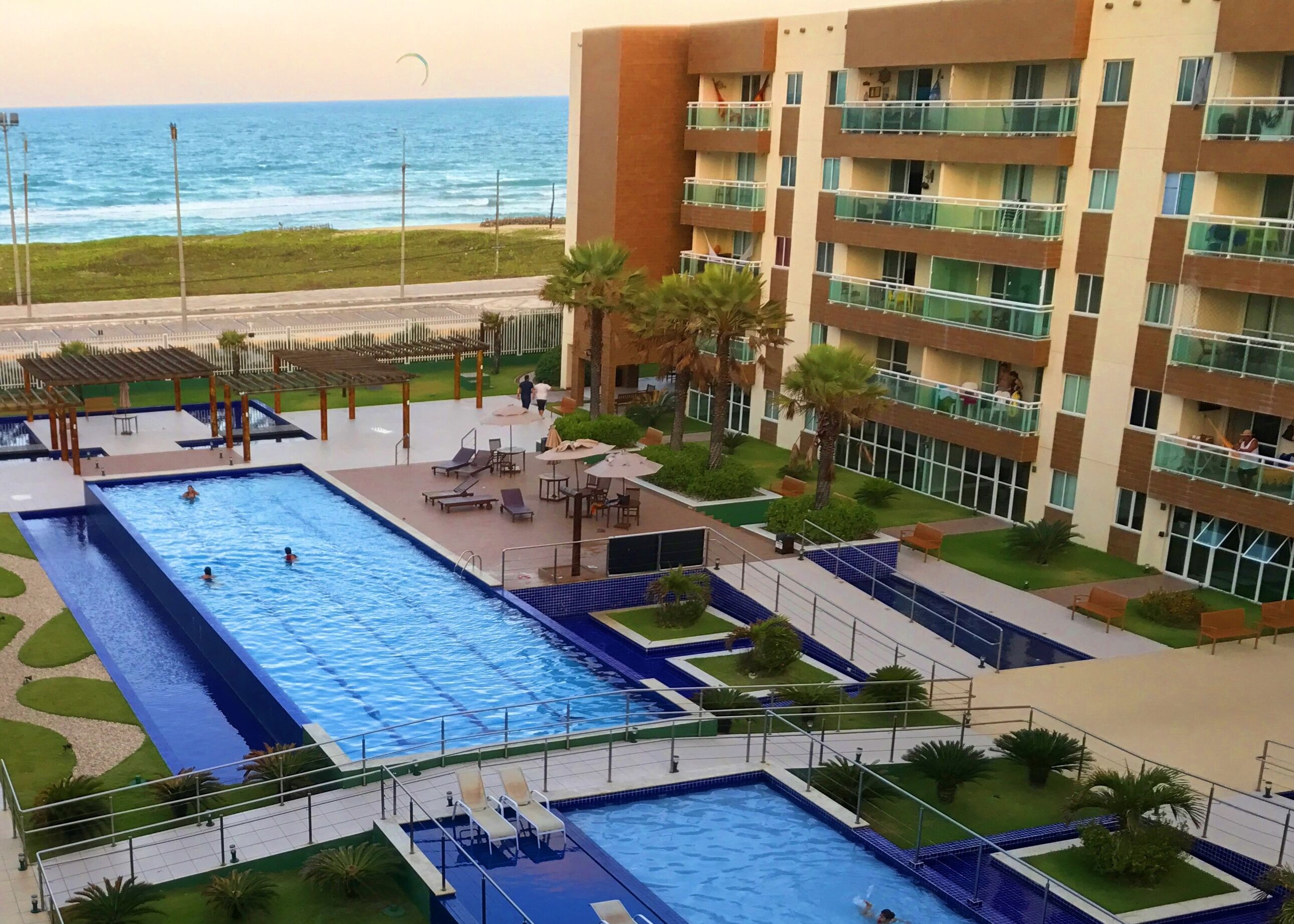  03 opções TOP de apartamentos no melhor da praia do Futuro, TERREO, FRENTE A PISCINA, BEM DECORADOS, ATE 10 HOSPEDES, WIFI SHOW no VG FUN