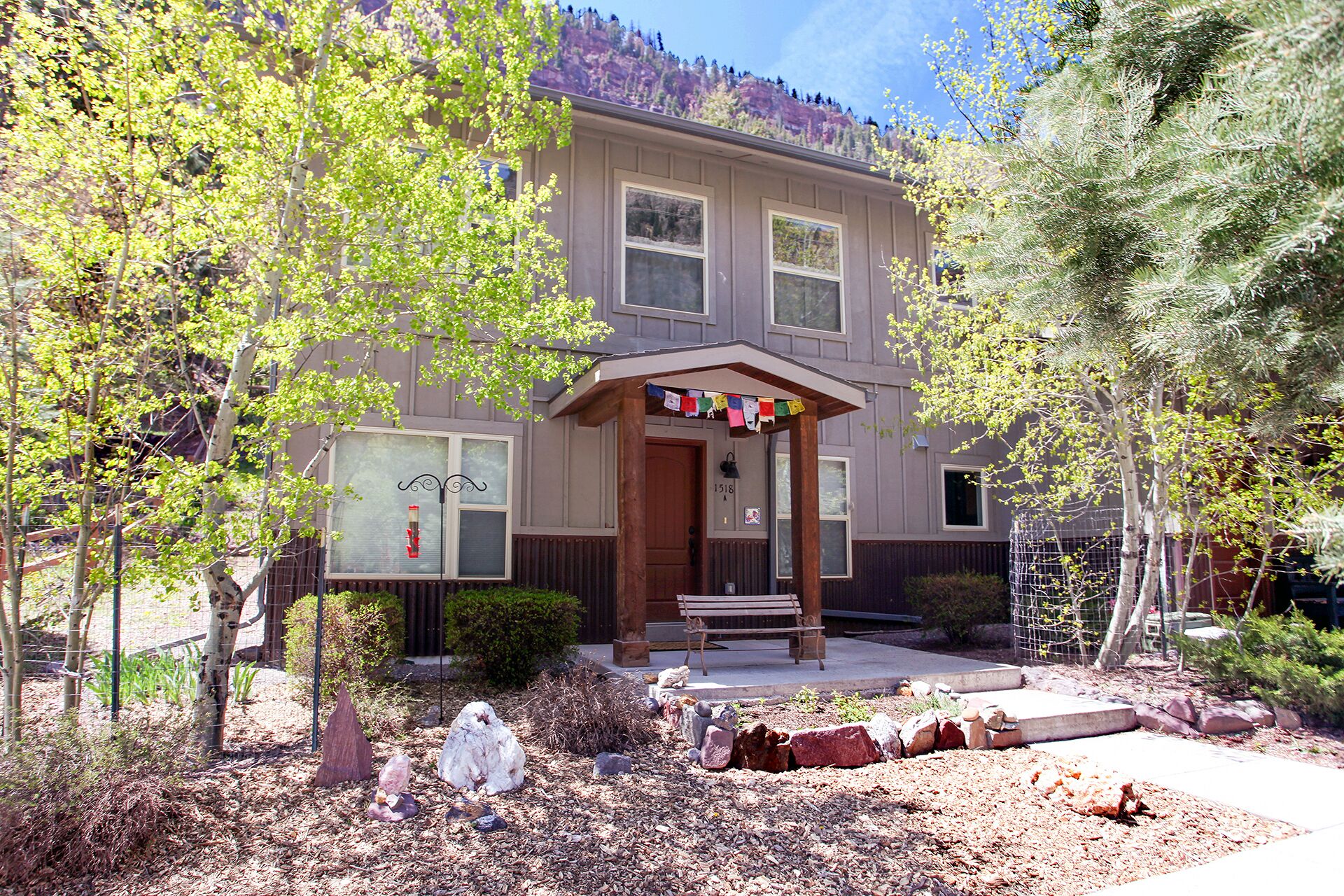 Single Level Condo, Across from River & Trail, Walk to Dtwn, Great Reviews