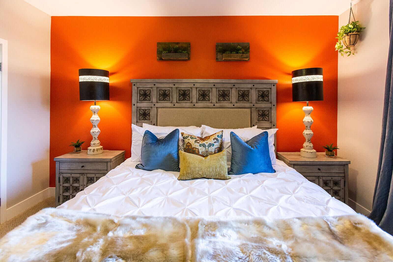 Morocco - King bed, Secure Wifi, POOL, HOT TUB