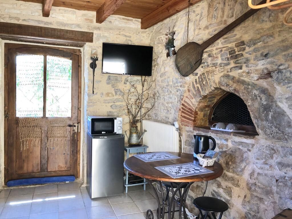 THE BREAD OVEN