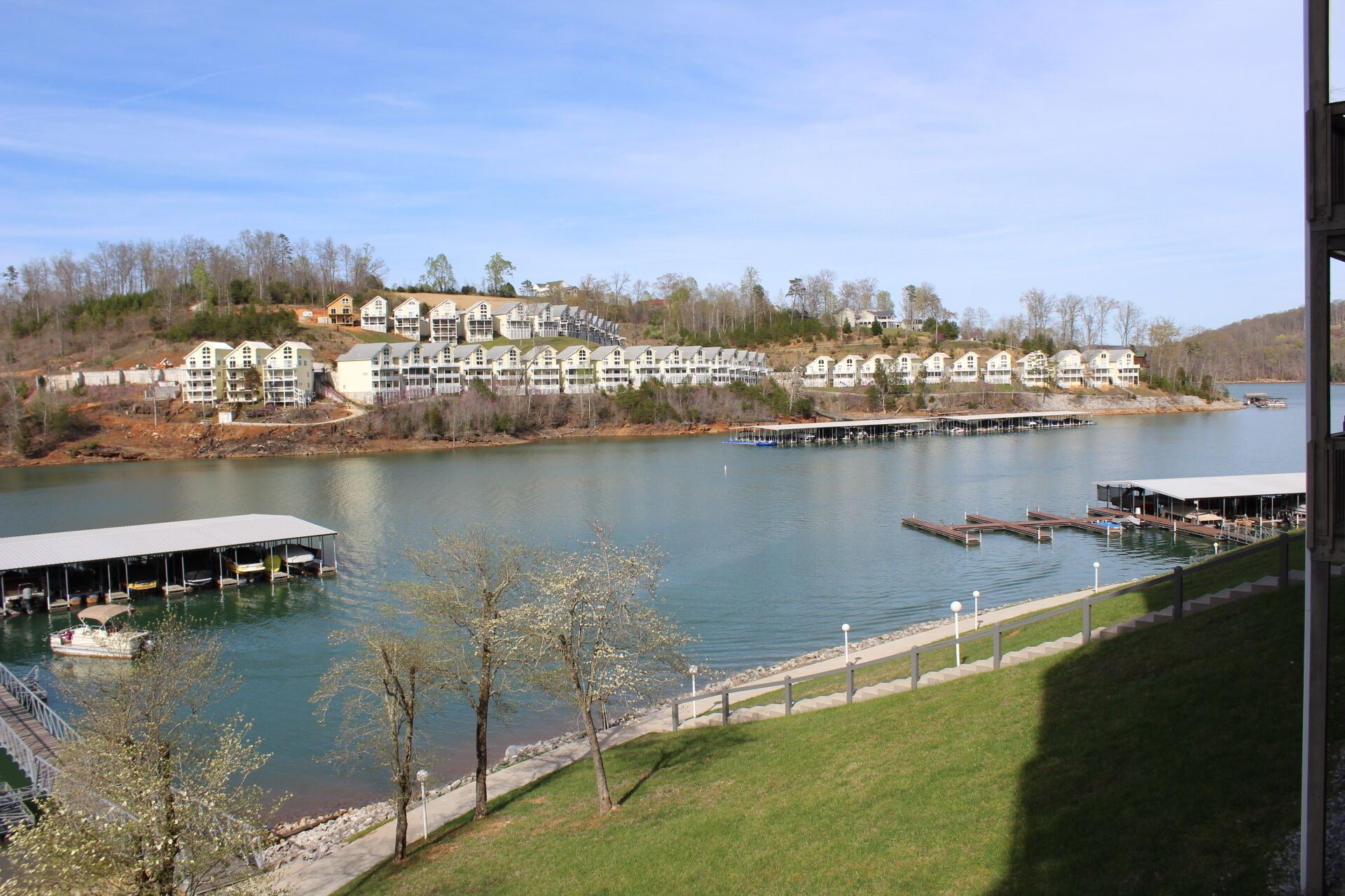 Spacious Lakefront Condo with Private Deck and Direct access to the Lake