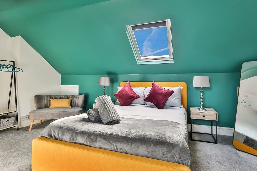 ★Hidden Gem★4 Bed Cosy Home ✔Top Location✔