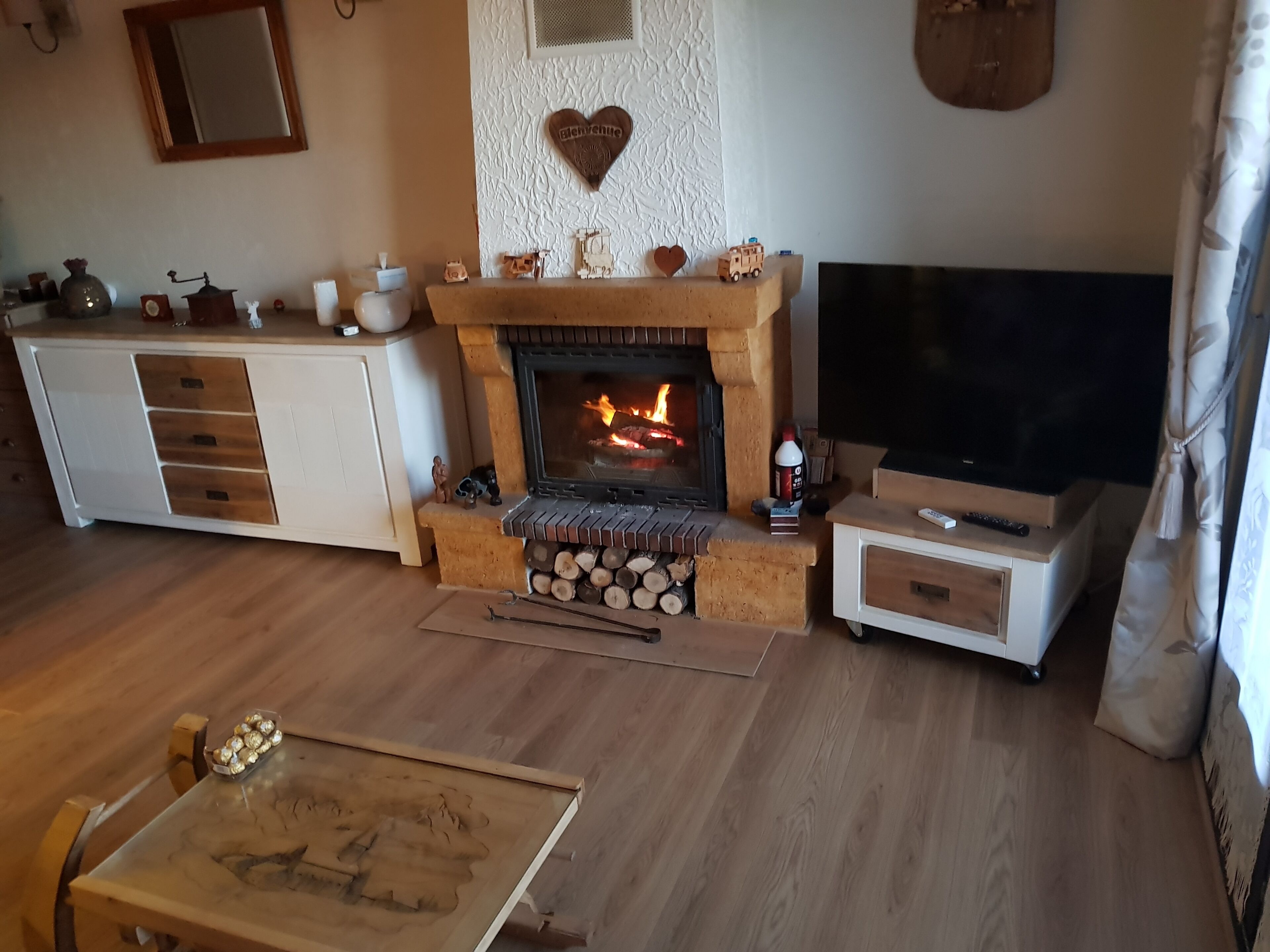 Beautiful studio renovated 30 m2 with fireplace 