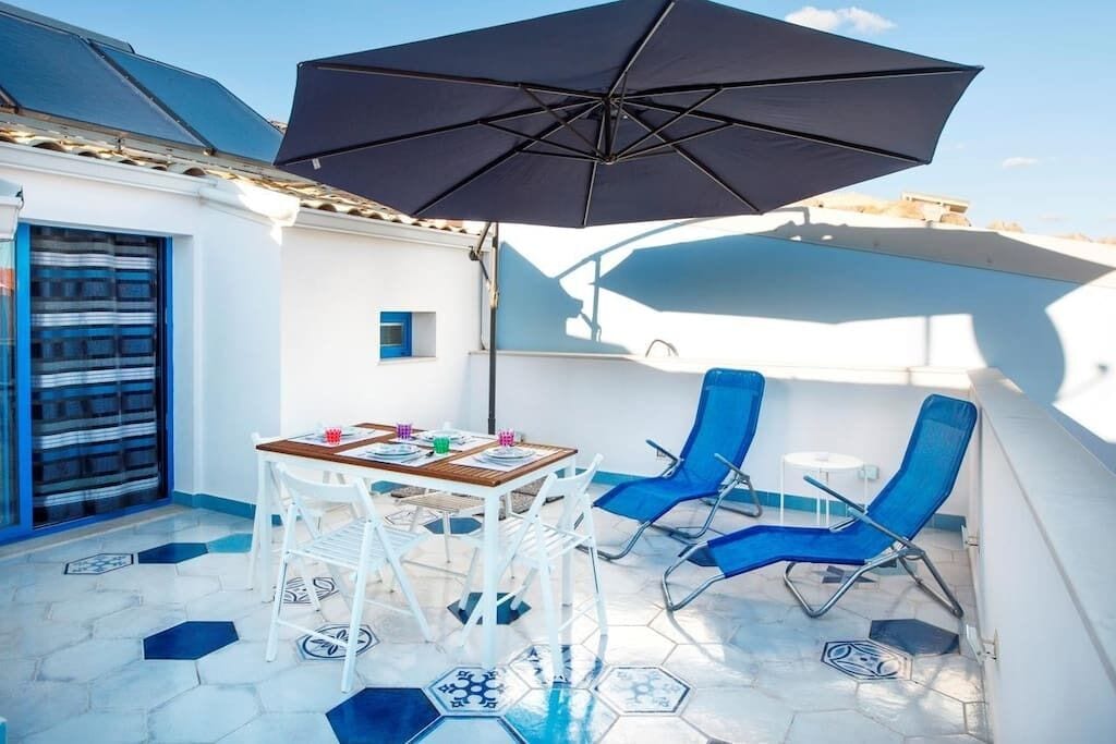 Casa Sabir, Apt Silfia: a few steps from the center, the beach and the promenade