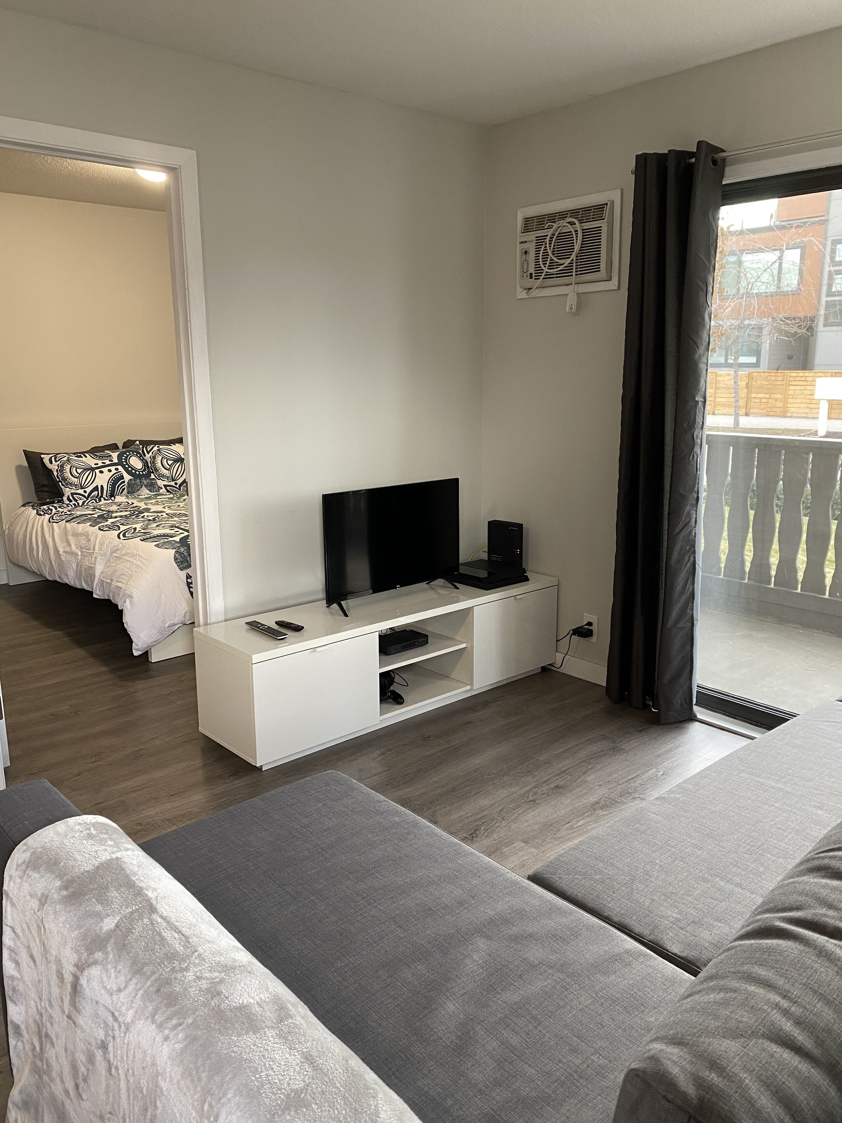 Fantastic 1 Bedroom Suite in Downtown Kelowna
