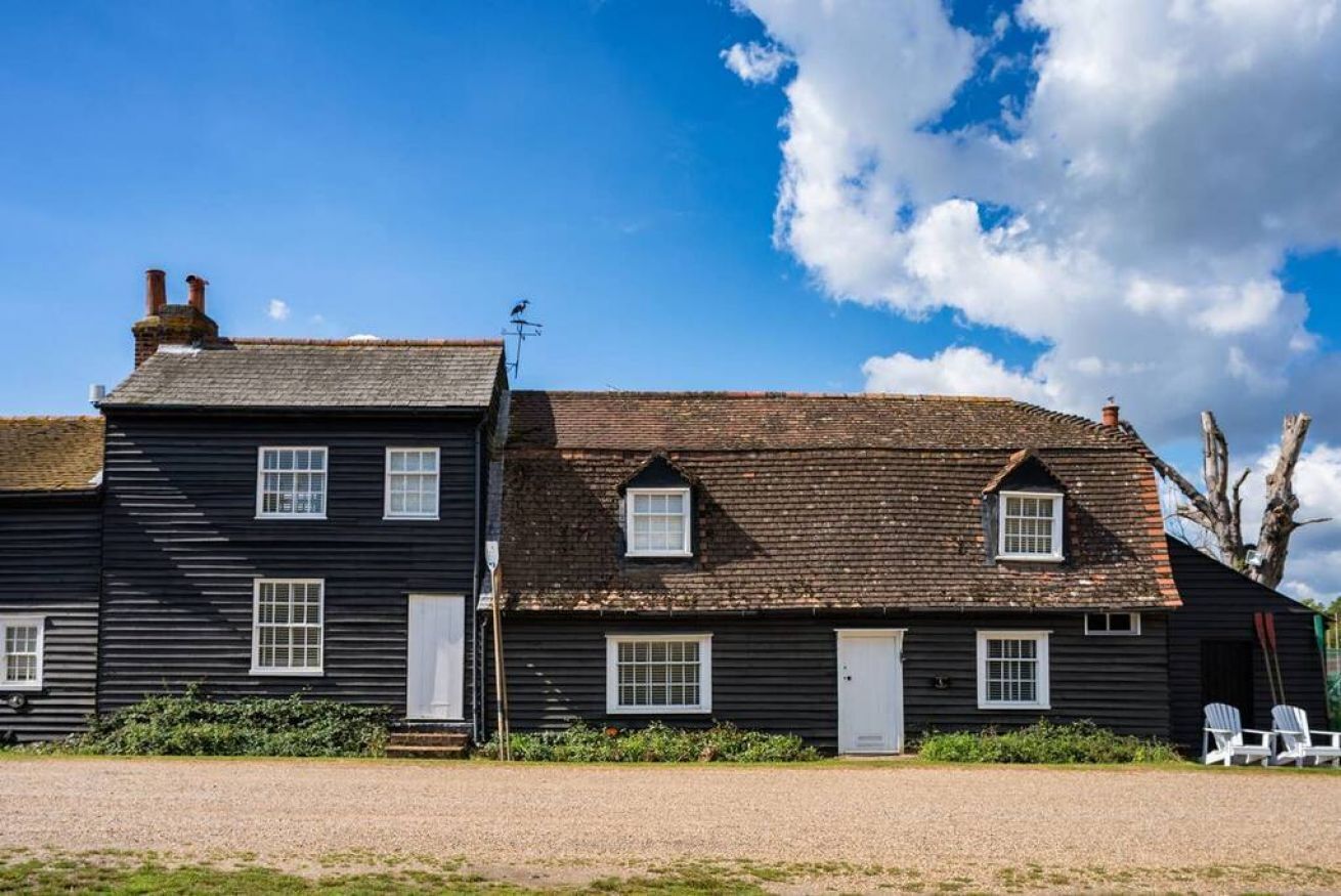 Puffin Burrow / 3-bed home on Osea Island, Essex