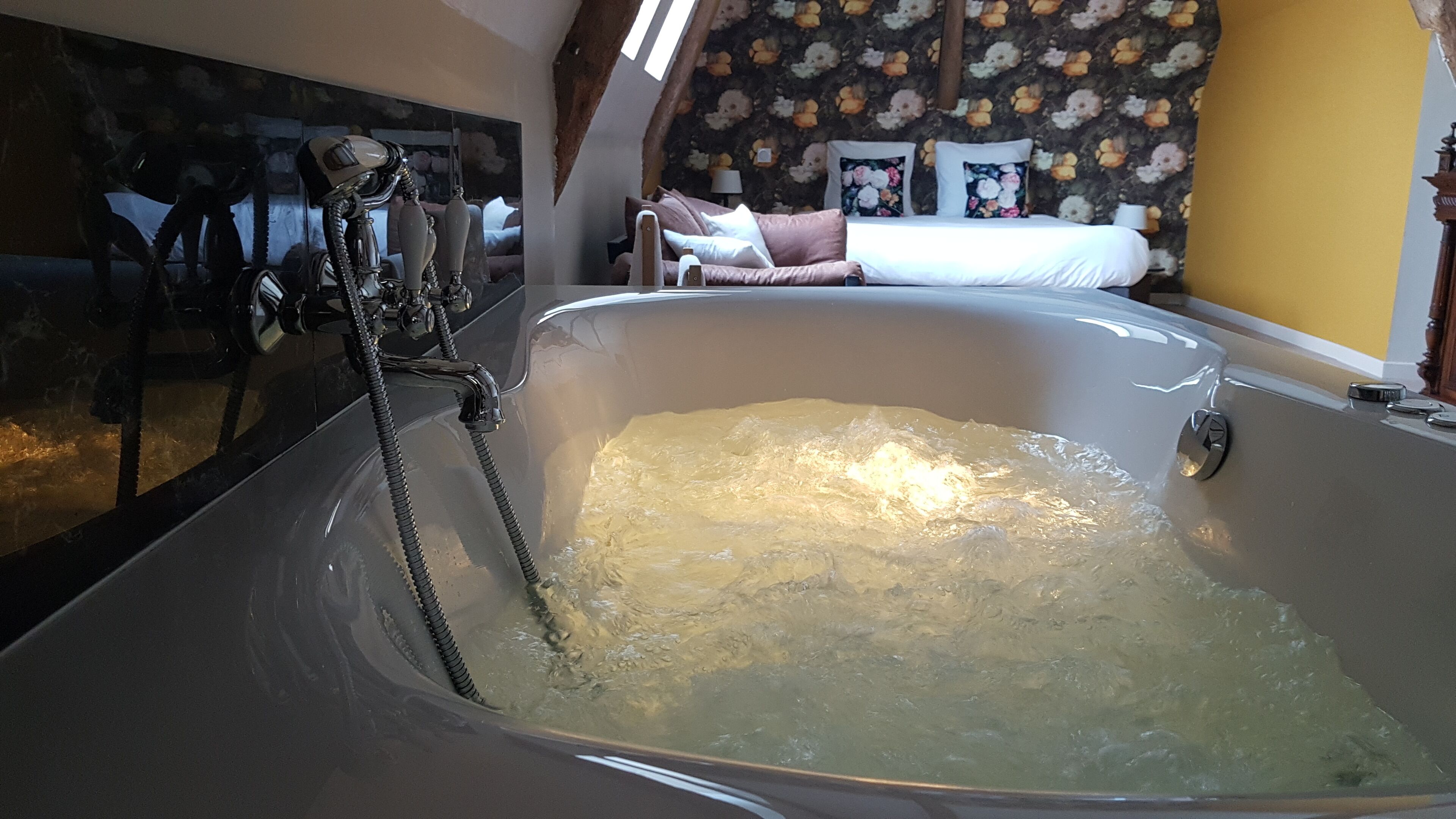 The Suite with individual SPA "Rêverie de Brocéliande"