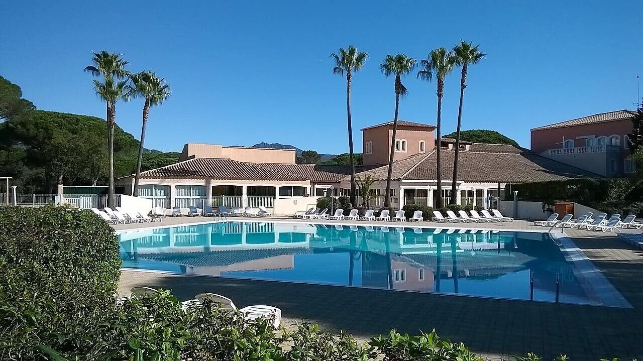 T2 apartment sleeps 4/6 with terrace