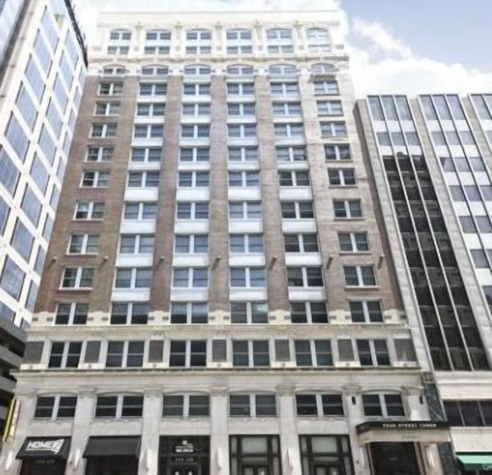 Luxurious living right in the heart of Downtown!