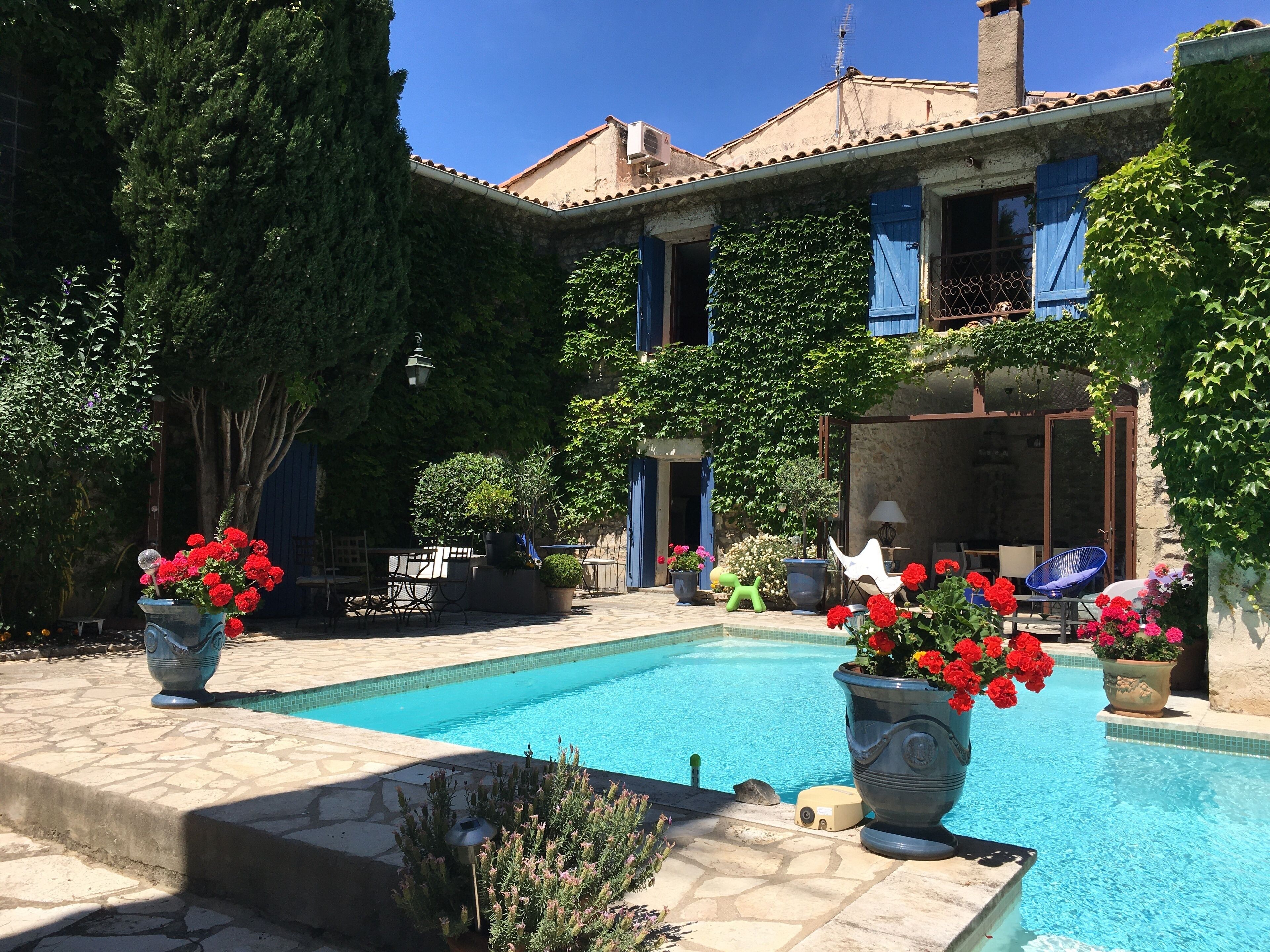 Apartment in a charming villa with swimming pool.