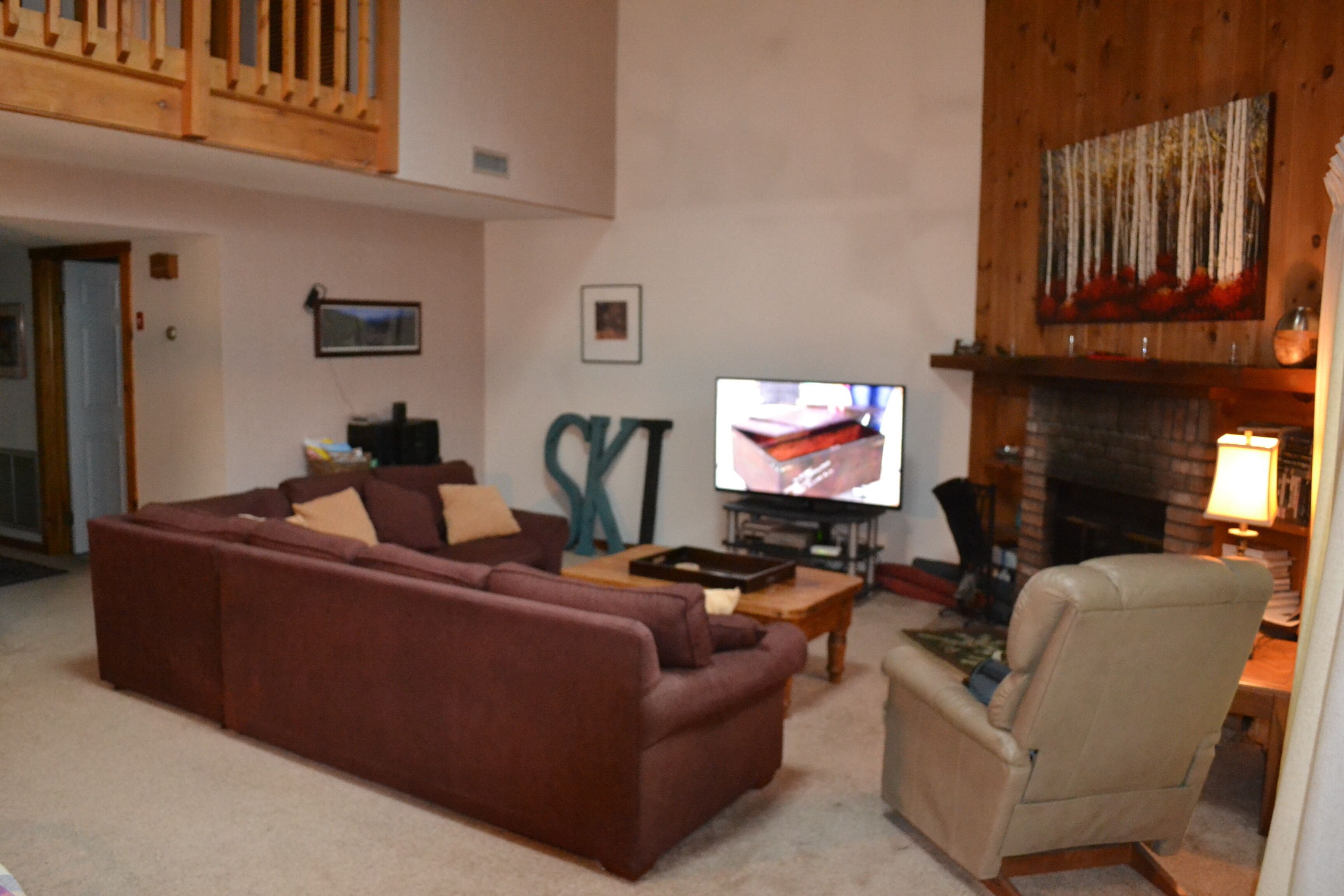 Condo < 1mi. from Mt. Snow / Free Shuttle