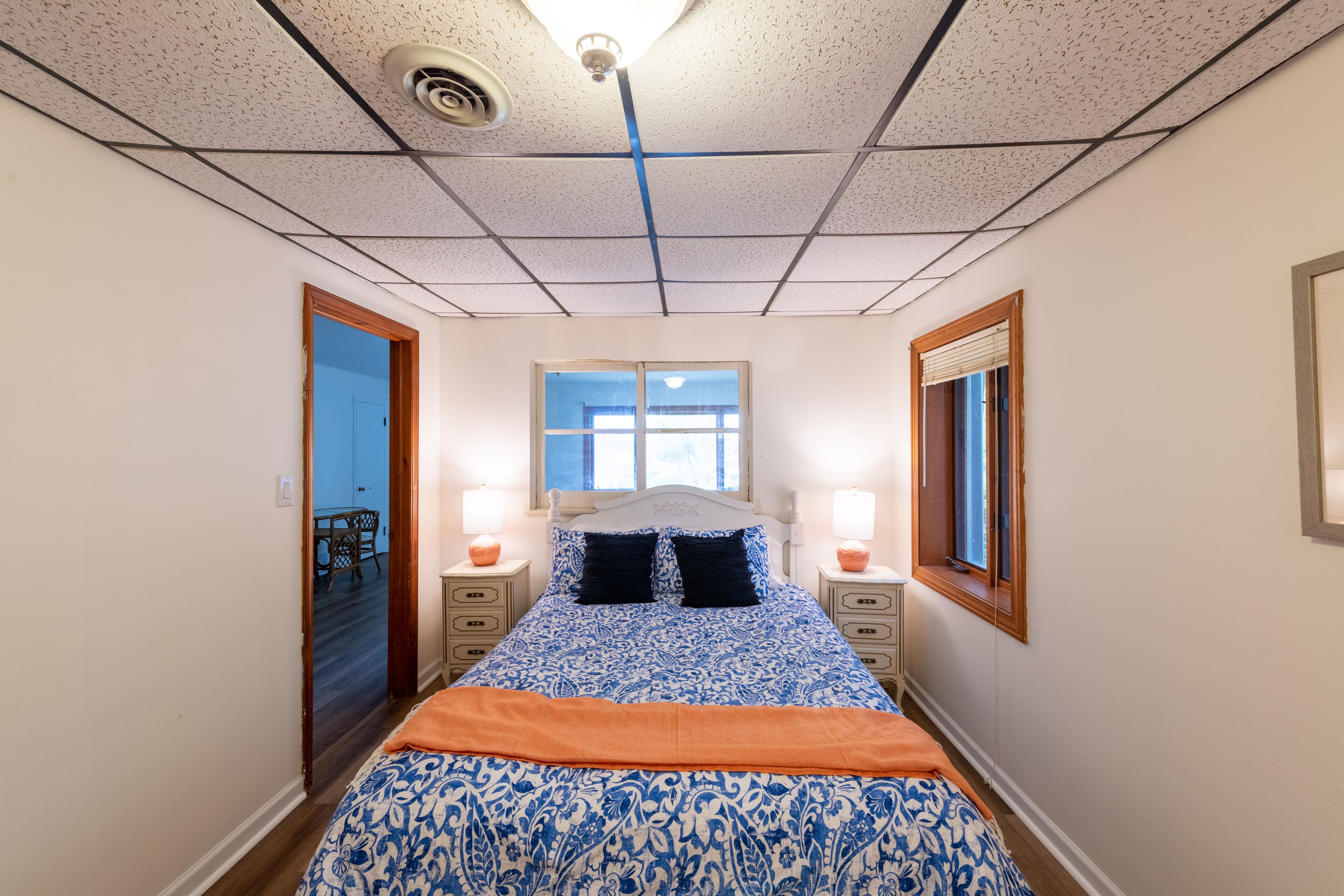 Updated Guest apartment with Lake Views and close to Lake Michigan Beaches