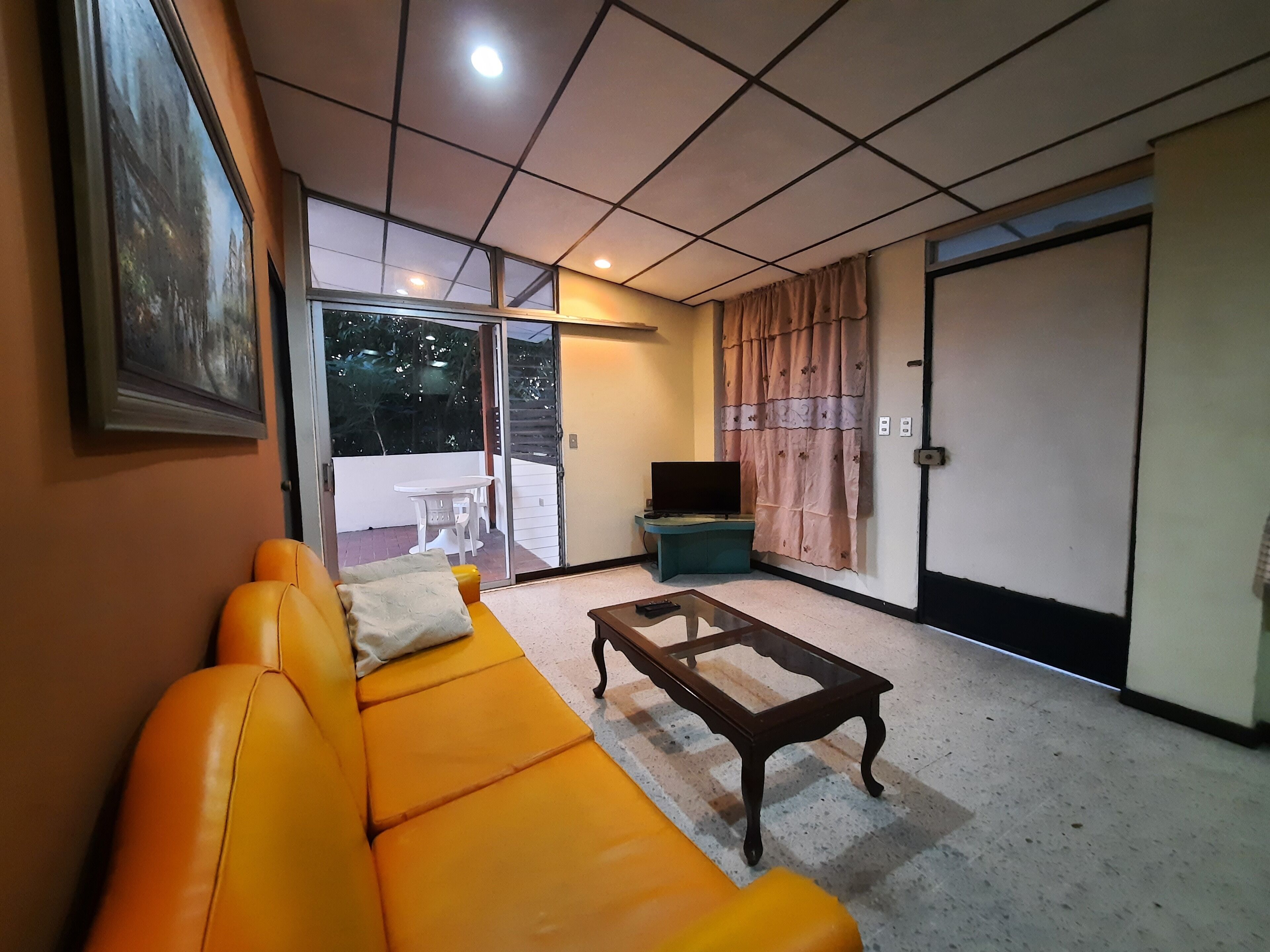 PRIVATE APARTMENT WITH PARKING AND A/C IN SAN SALVADOR