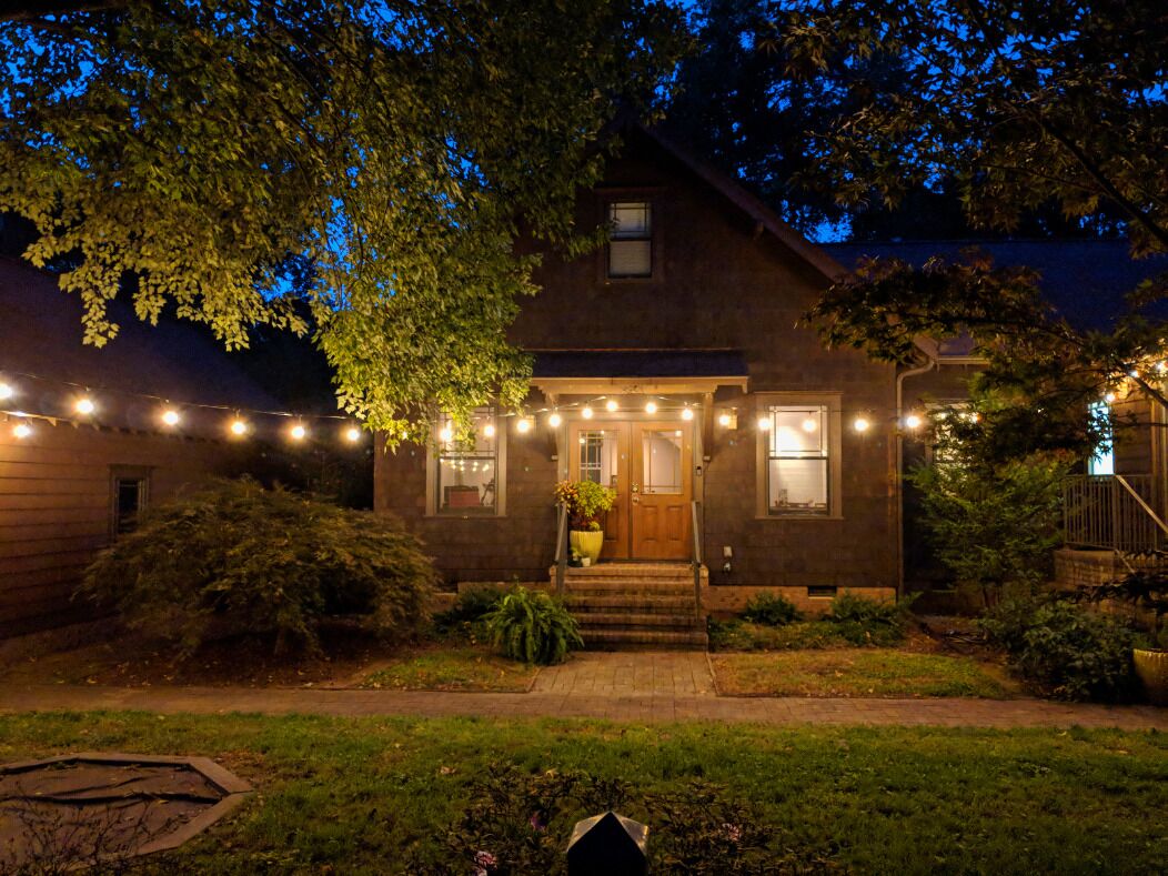 Private 1 Bed, 1 Bath Arts & Crafts Charmer Near UNCG, Downtown