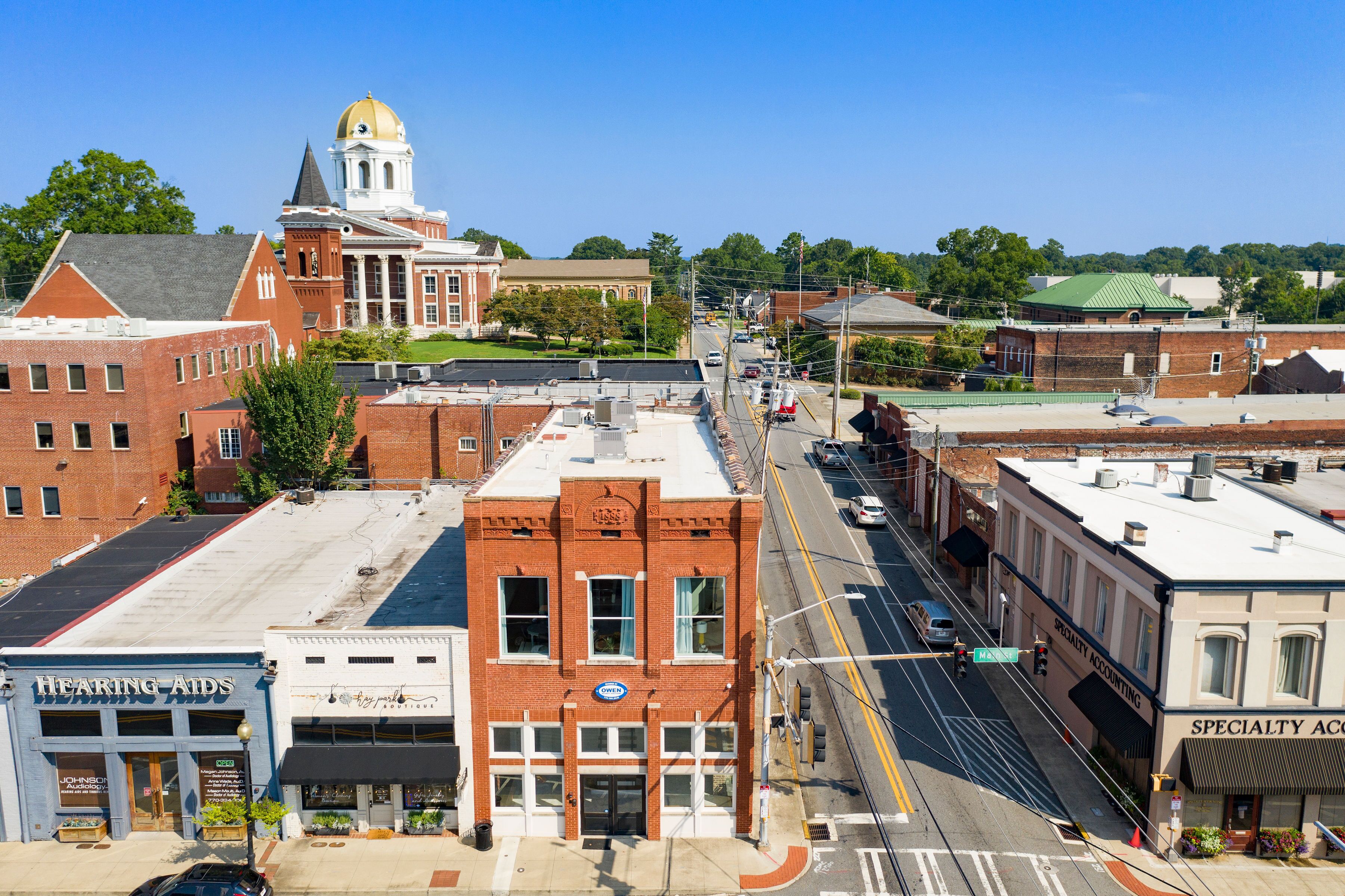 Newly Renovated 2 Bed Loft Downtown Cartersville
