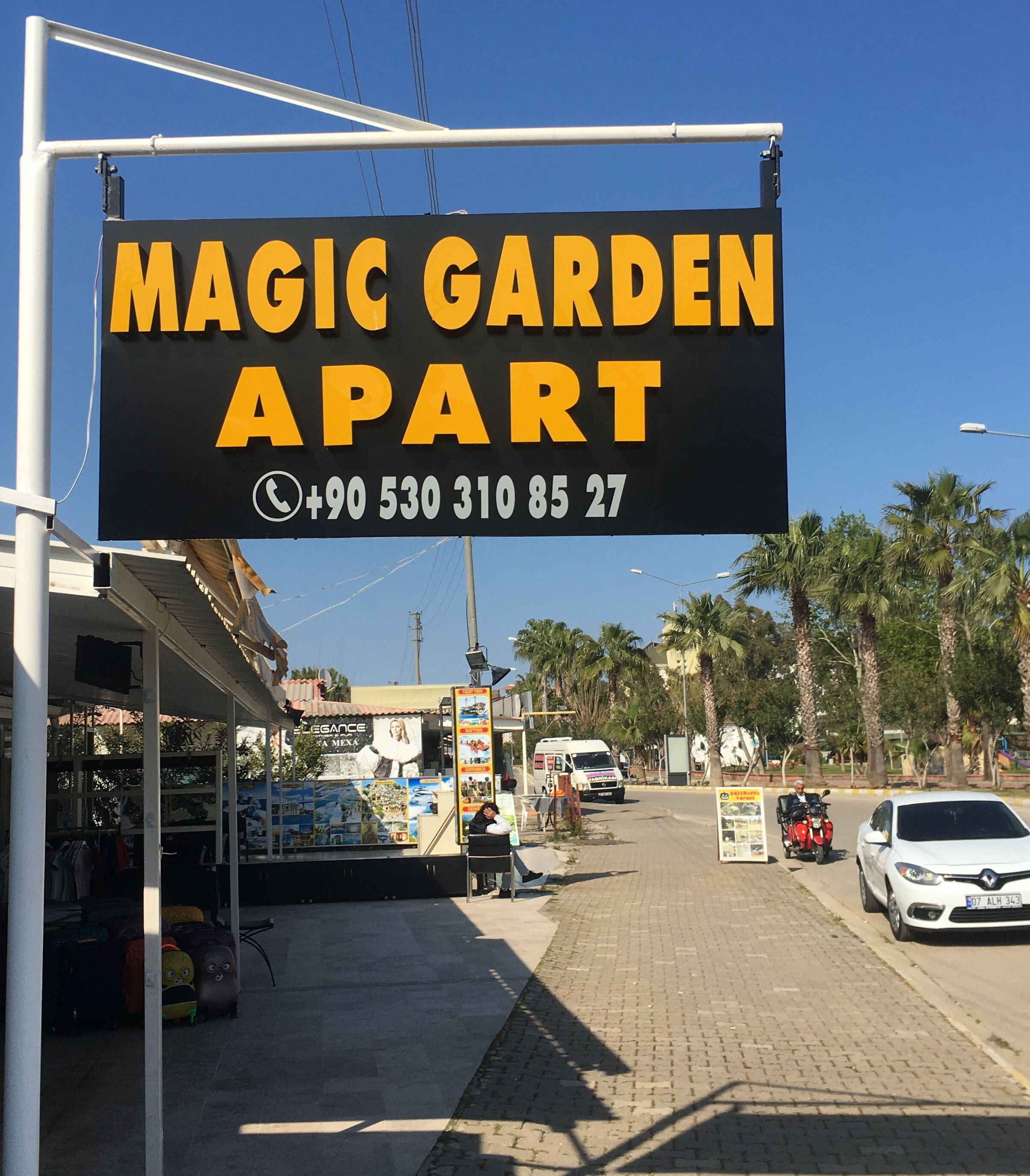 MAGIC GARDEN APARTS