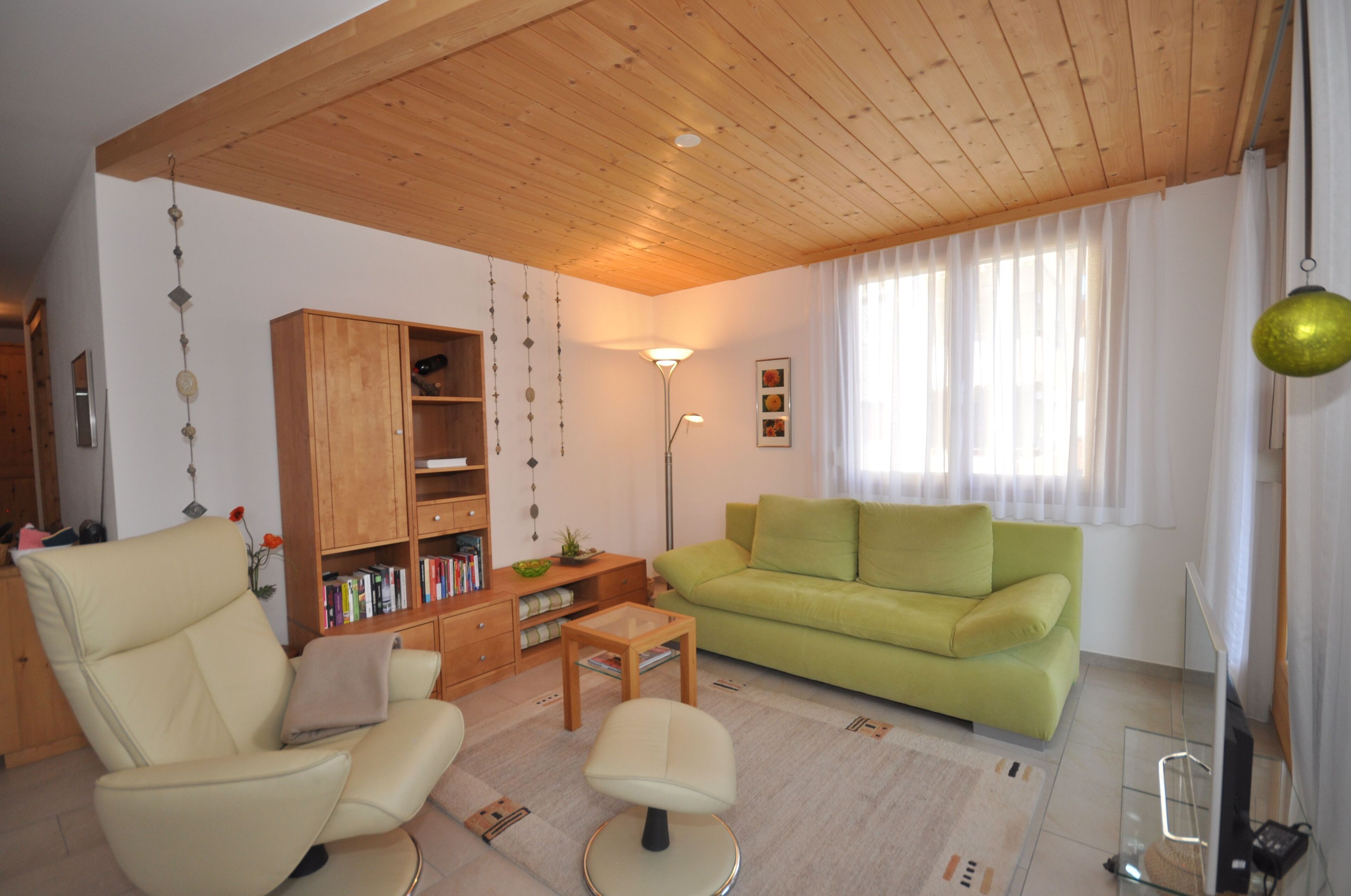 Spacious, light-flooded apartment in a quiet location in the village of Costa dad Arc