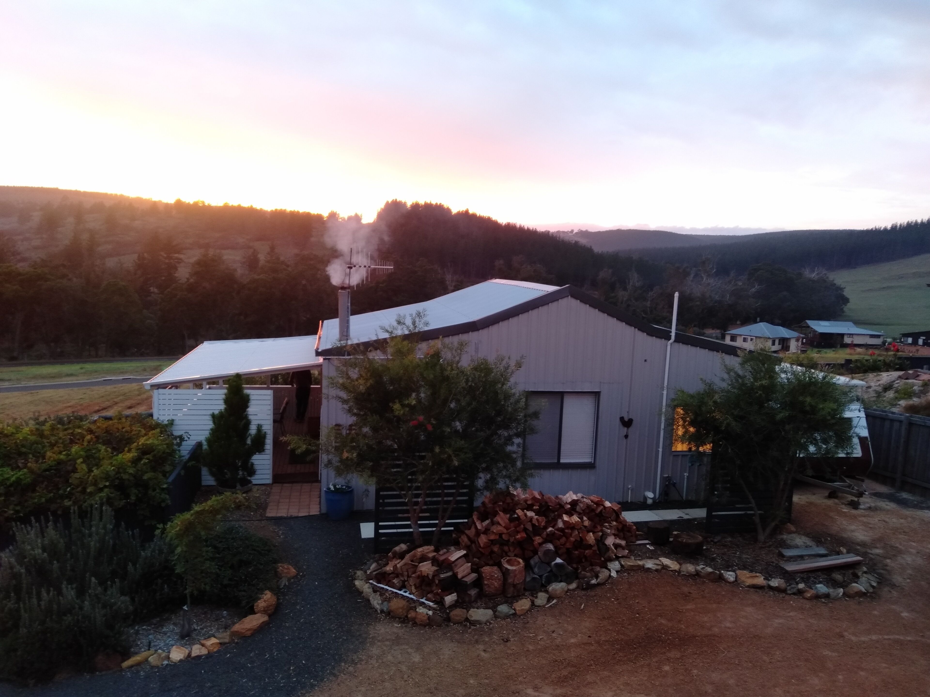 Moonlight Studio Nannup- Cosy Woodfire, great views, peaceful and quiet.