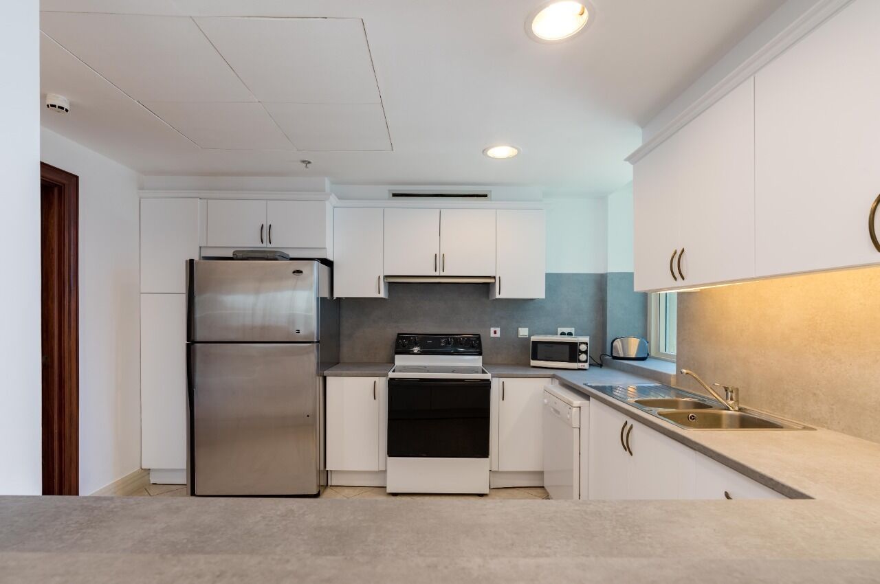 Dubai Marina - Opulent 3 Bedroom Apartment by Guests&co