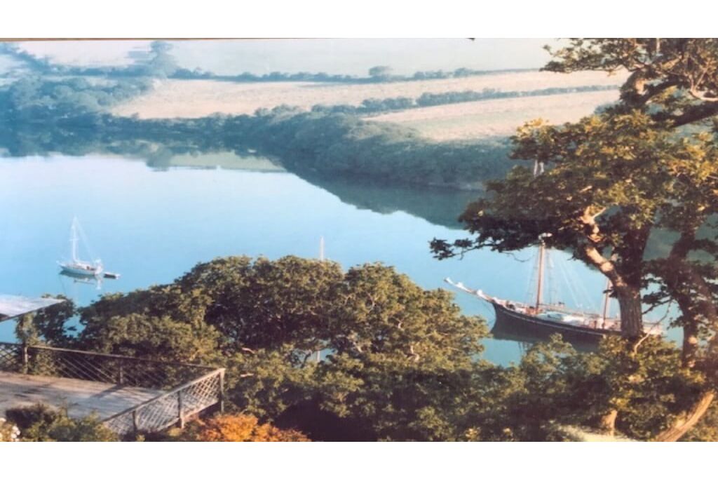 Tremerlin. Unique and Magnificently Situated 8 acre Waterside Artists' Retreat