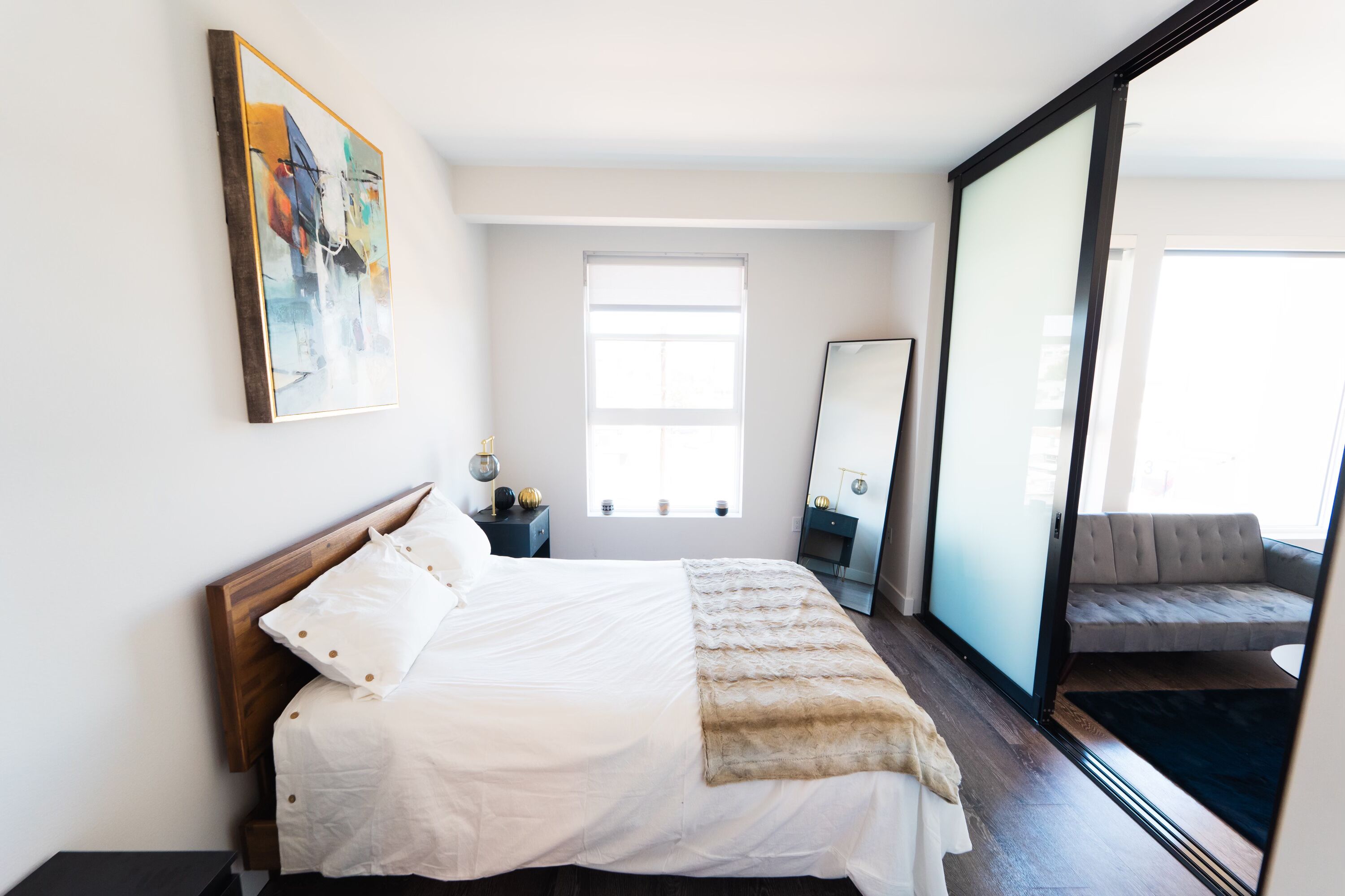 Luxurious 1BR Apartment, Near Santa Monica Beach 