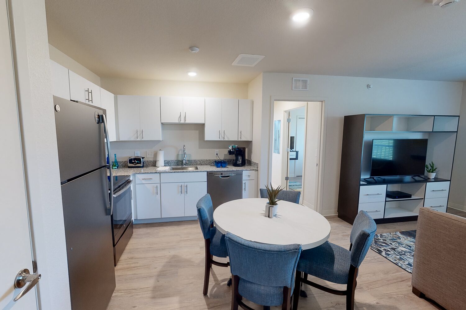 3 Bedroom 2 Bath Furnished Apartment