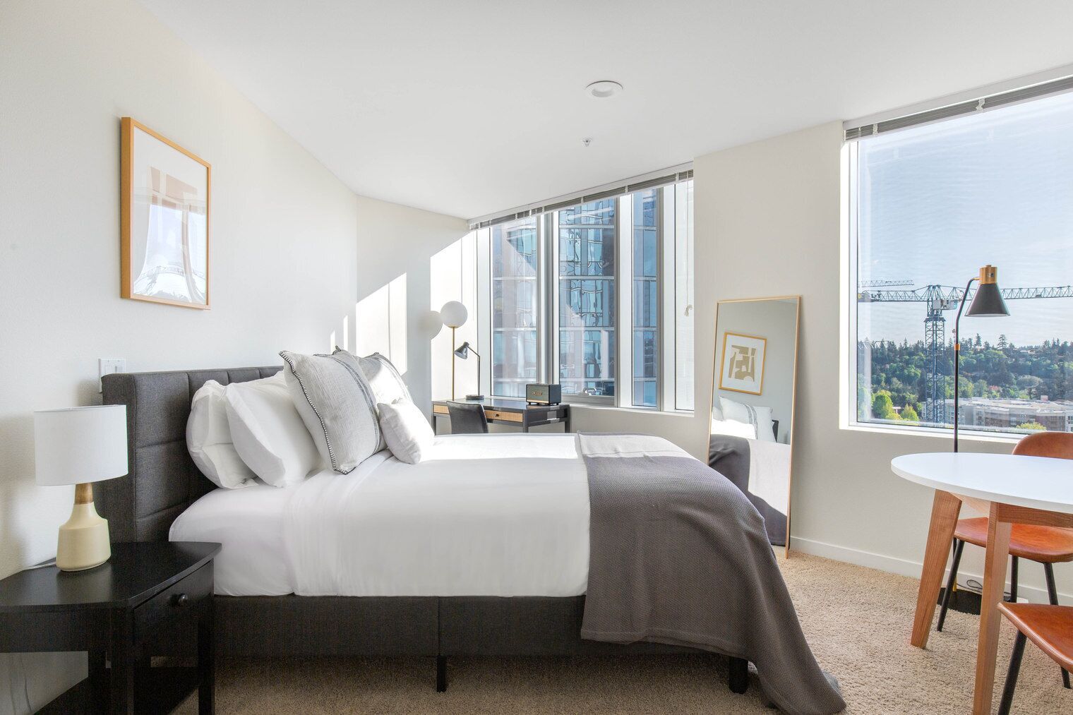 Lovely Downtown Bellevue Studio w/ Gym, W/D, near shops, by Blueground