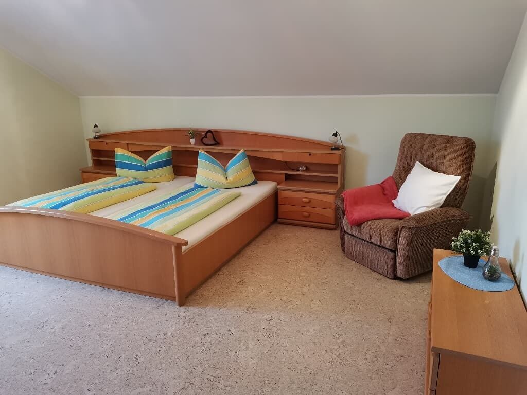 Quiet apartment (120 sqm) with a sunny balcony