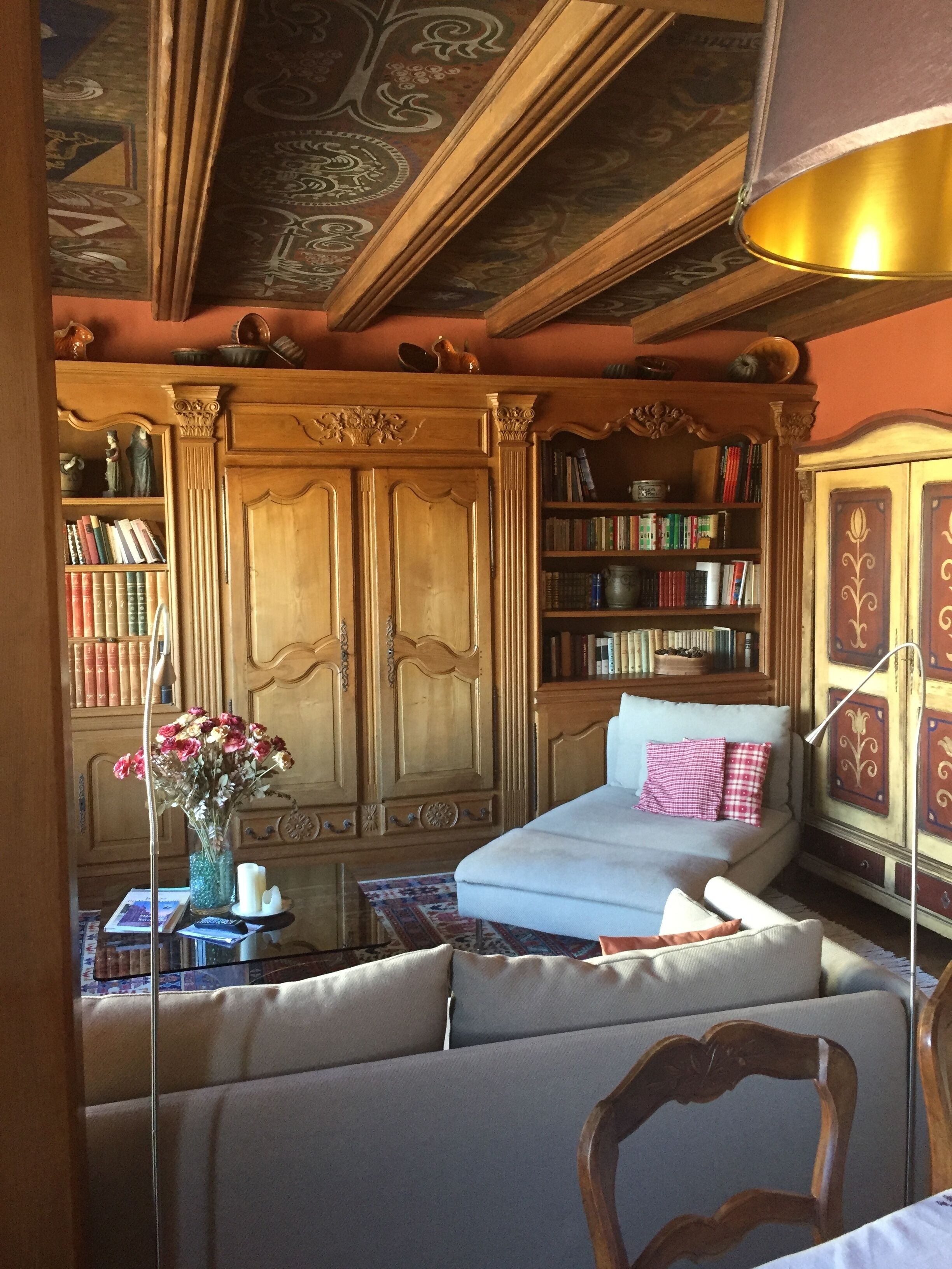 HYPER CENTER OF SAVERNE, opposite the Château des Rohan, opulent apartment for 4 people.