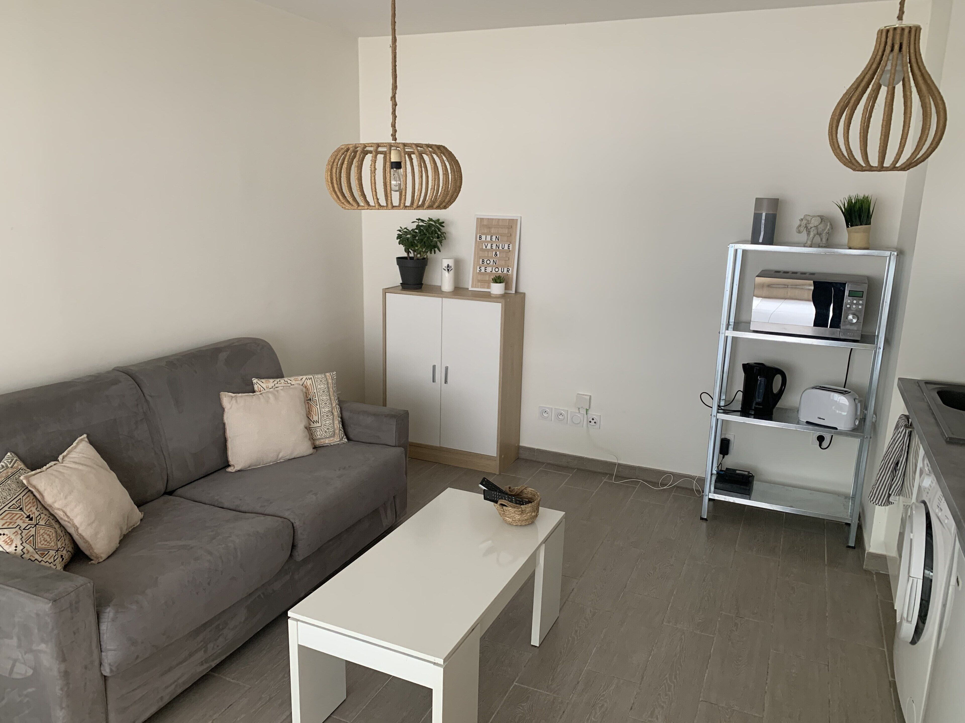 Fully equipped studio in absolute calm