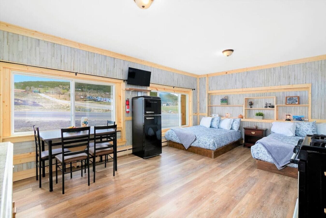 12Private Room with Kitchen Dog Friendly Leadville