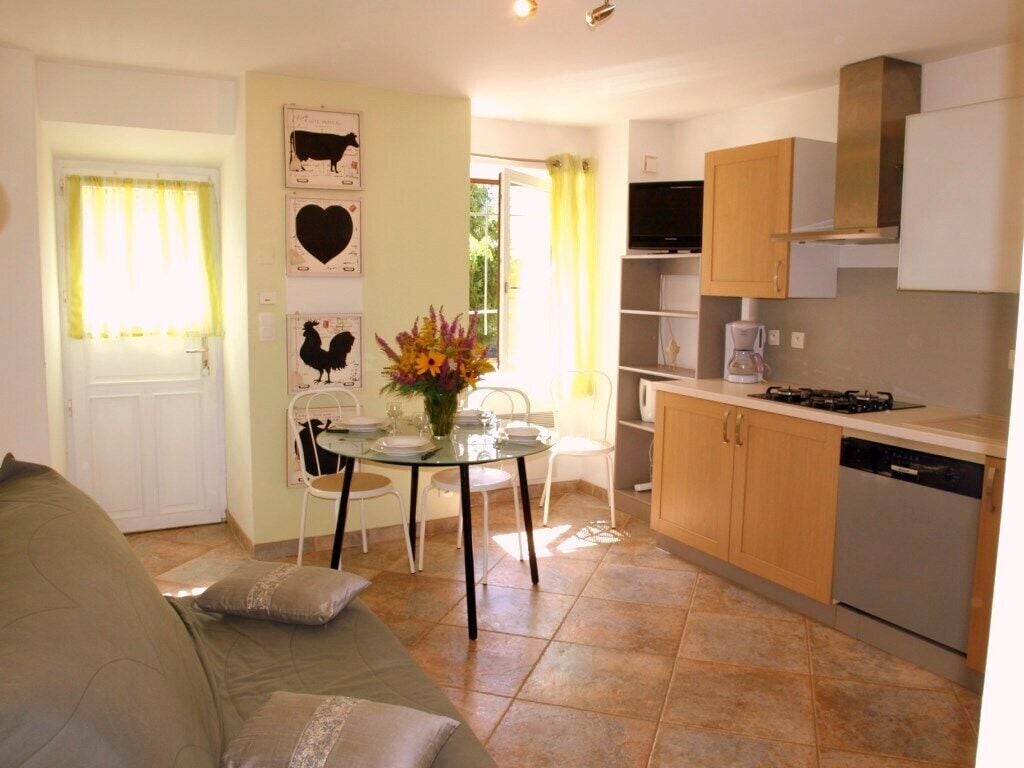 Gite Les Platanes in STE HELENE DU LAC near Lake