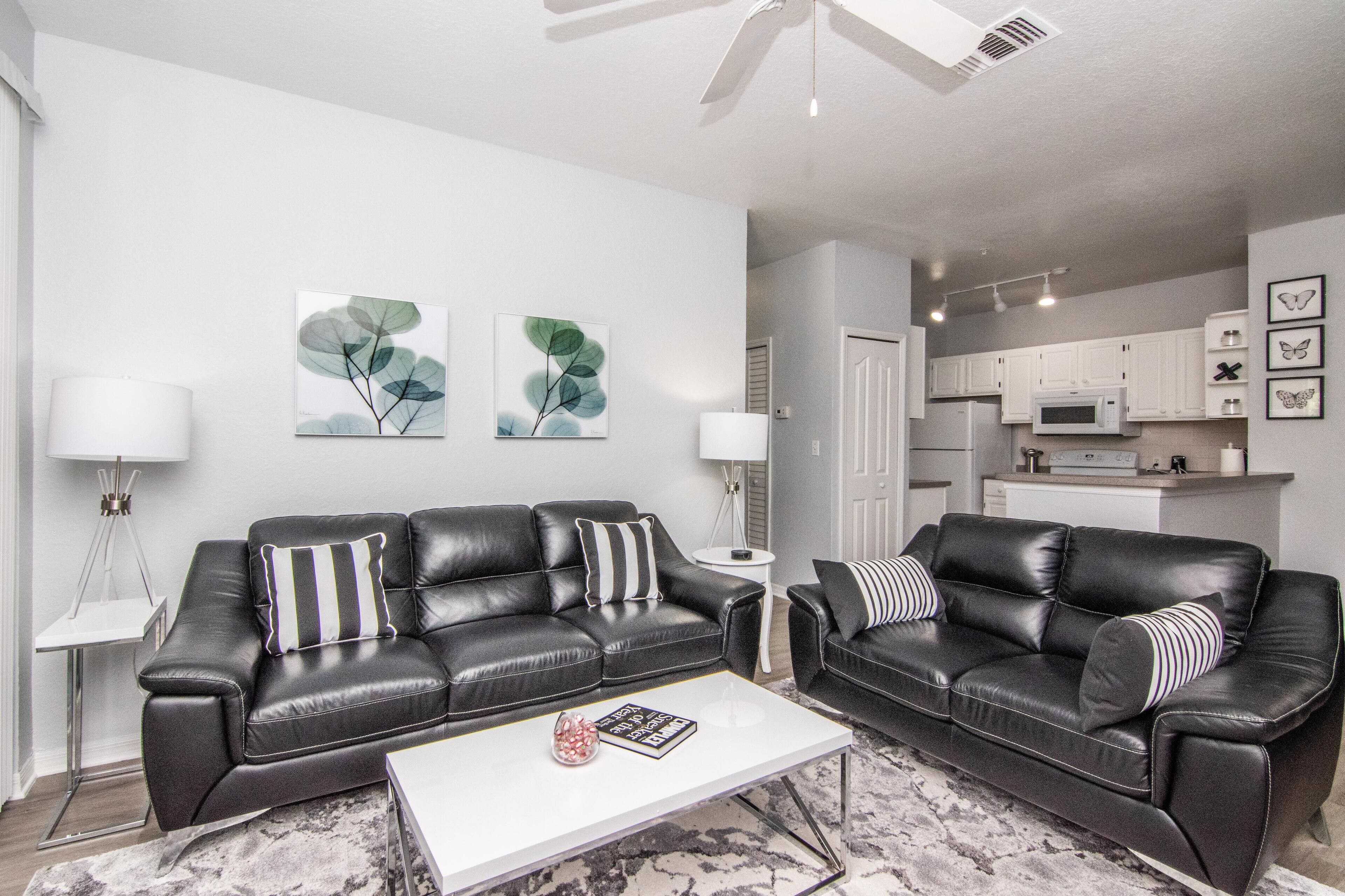 Luxury 3 Bedroom 2 Bath Condo. Close to Downtown Tampa.
