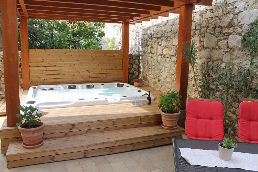 Room in Skradin with Balcony, Air Conditioning, WIFI, Washing Machine (4921-1)