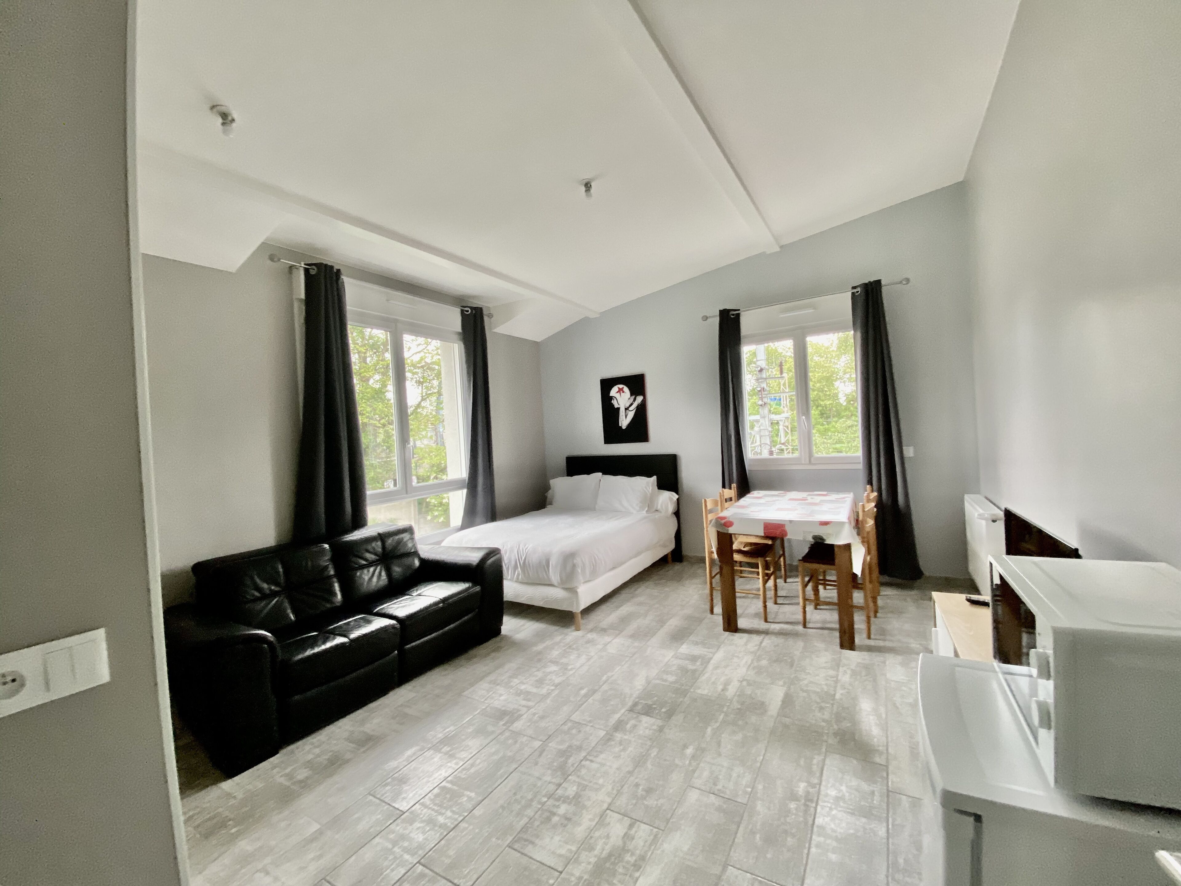 GRAY FAMILY STUDIO N°1