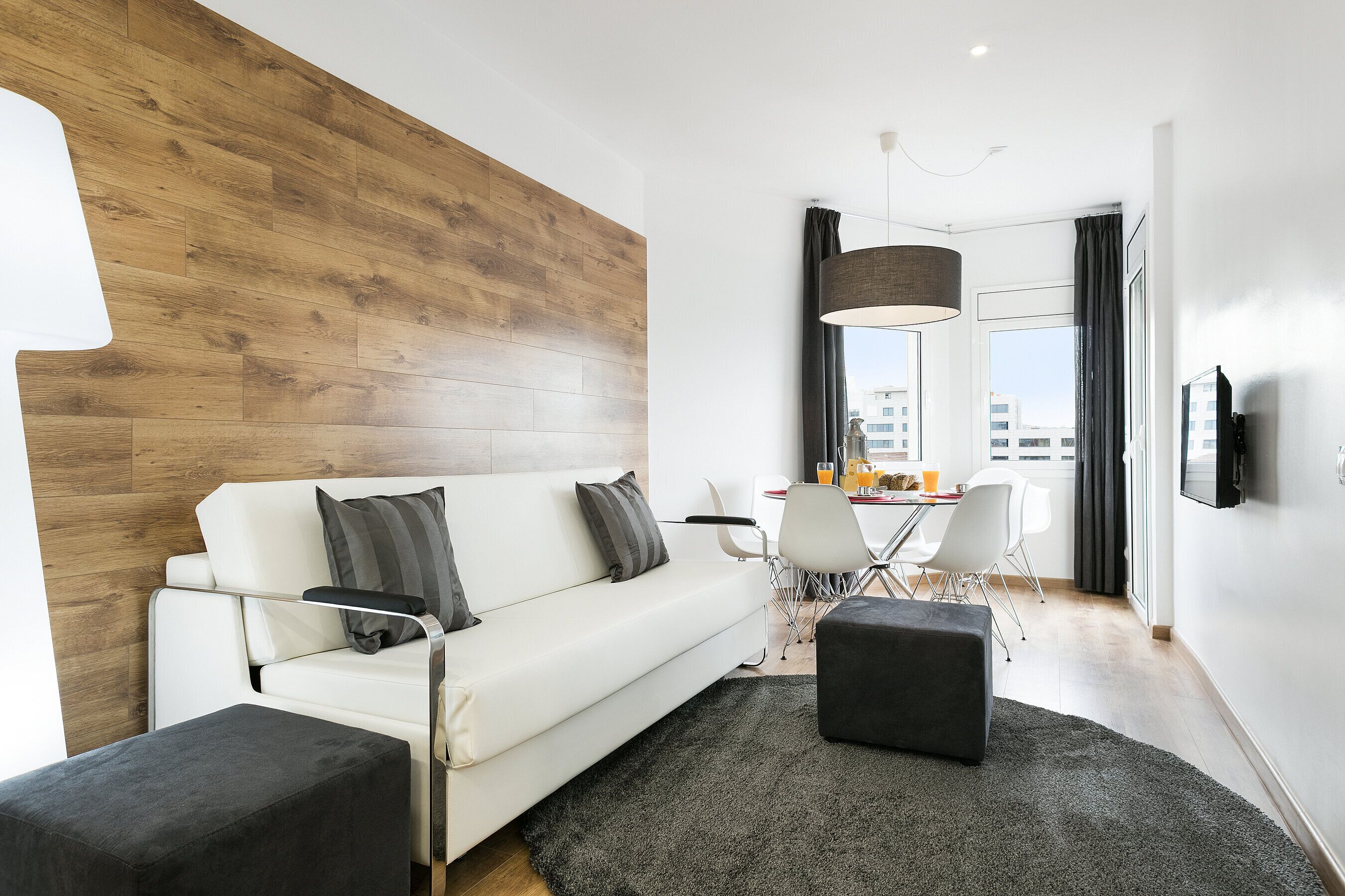 Comfy 3 bedroom apartment with balcony