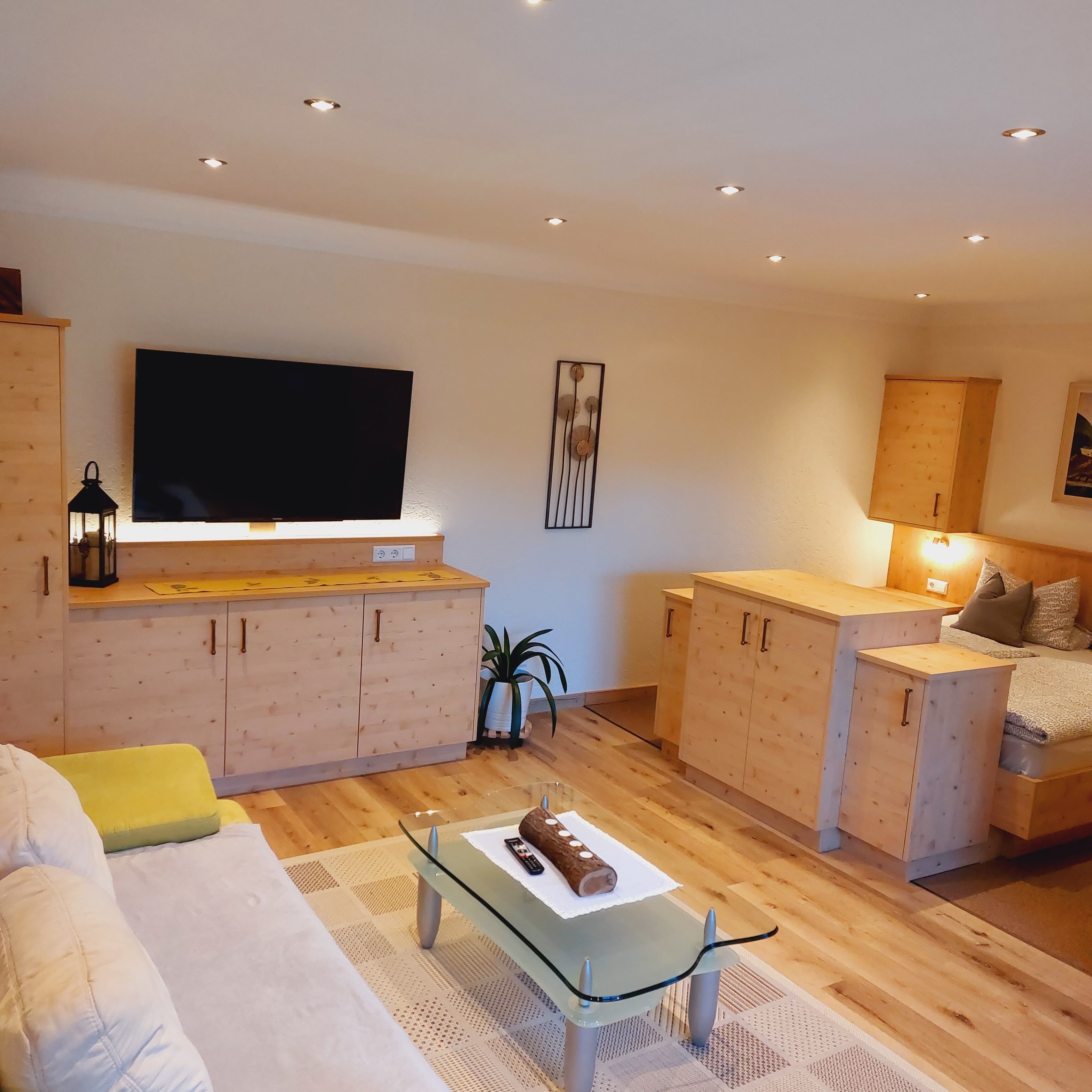 Cozy holiday apartment at various hiking dream loops, castles and palaces