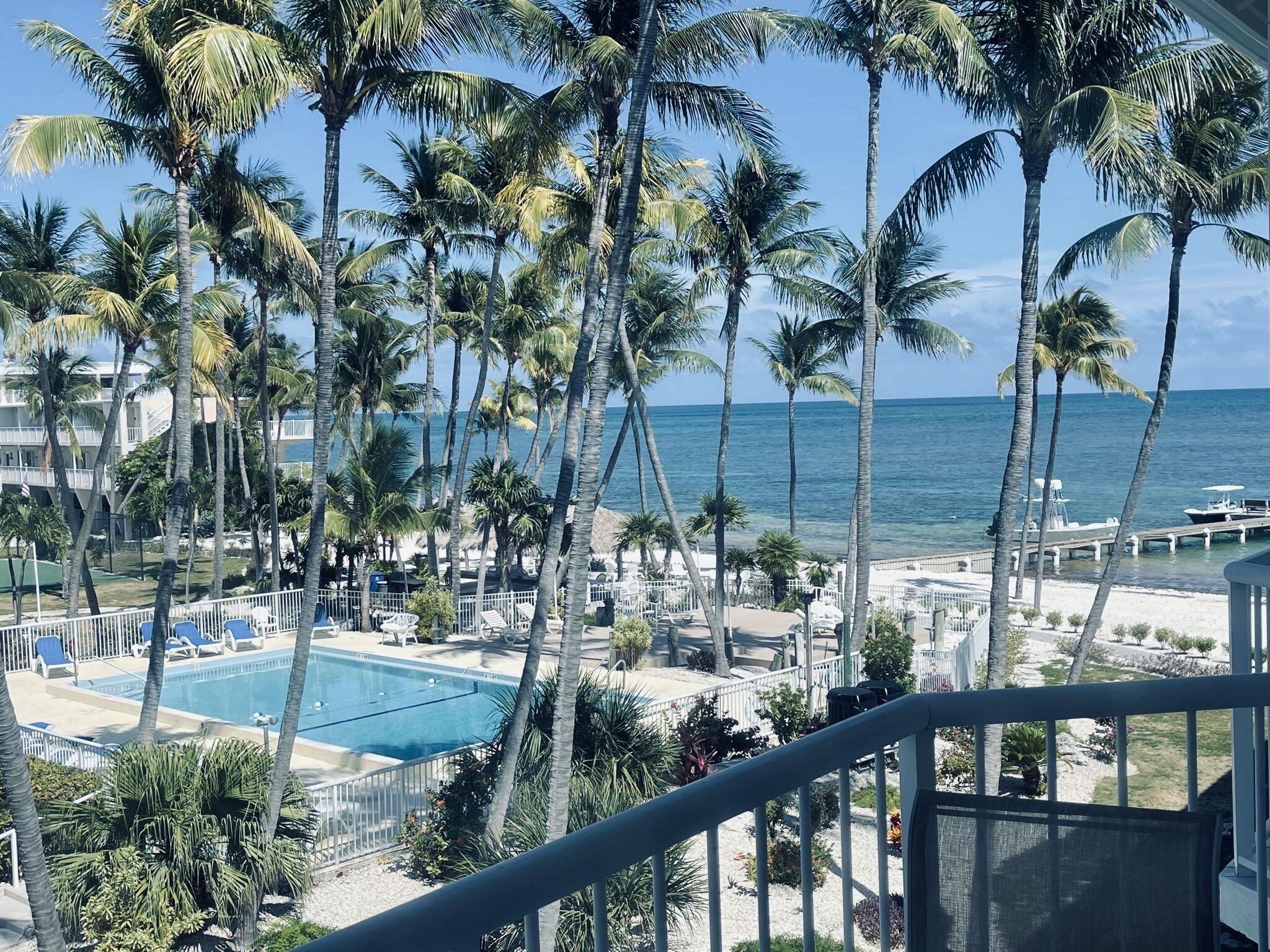 Long Key florida,Beachfront Paradise, two bedroom ,3.5 bath, on Ocean, with Pool