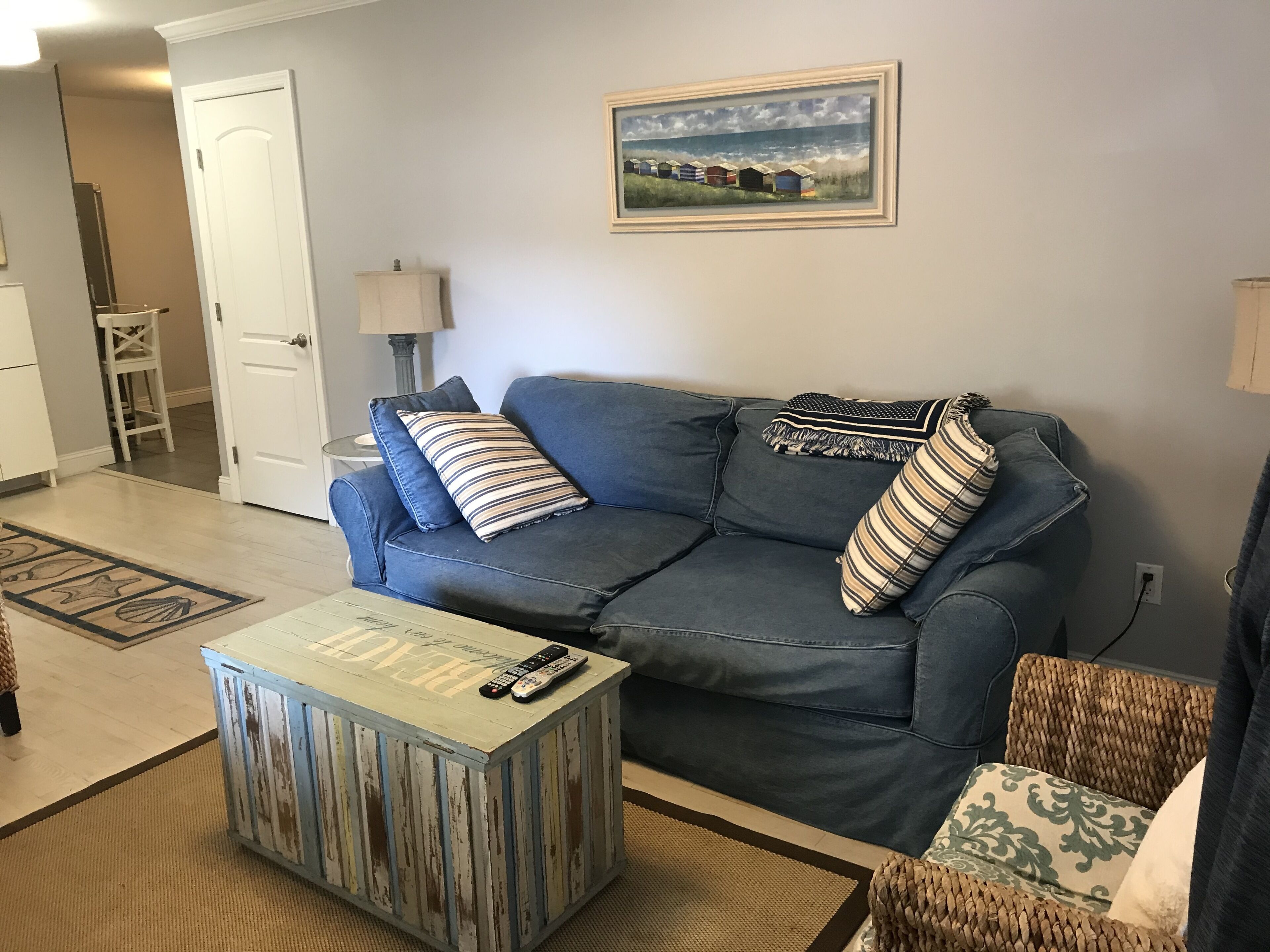 Oceanview Apt - Steps to the Beach!