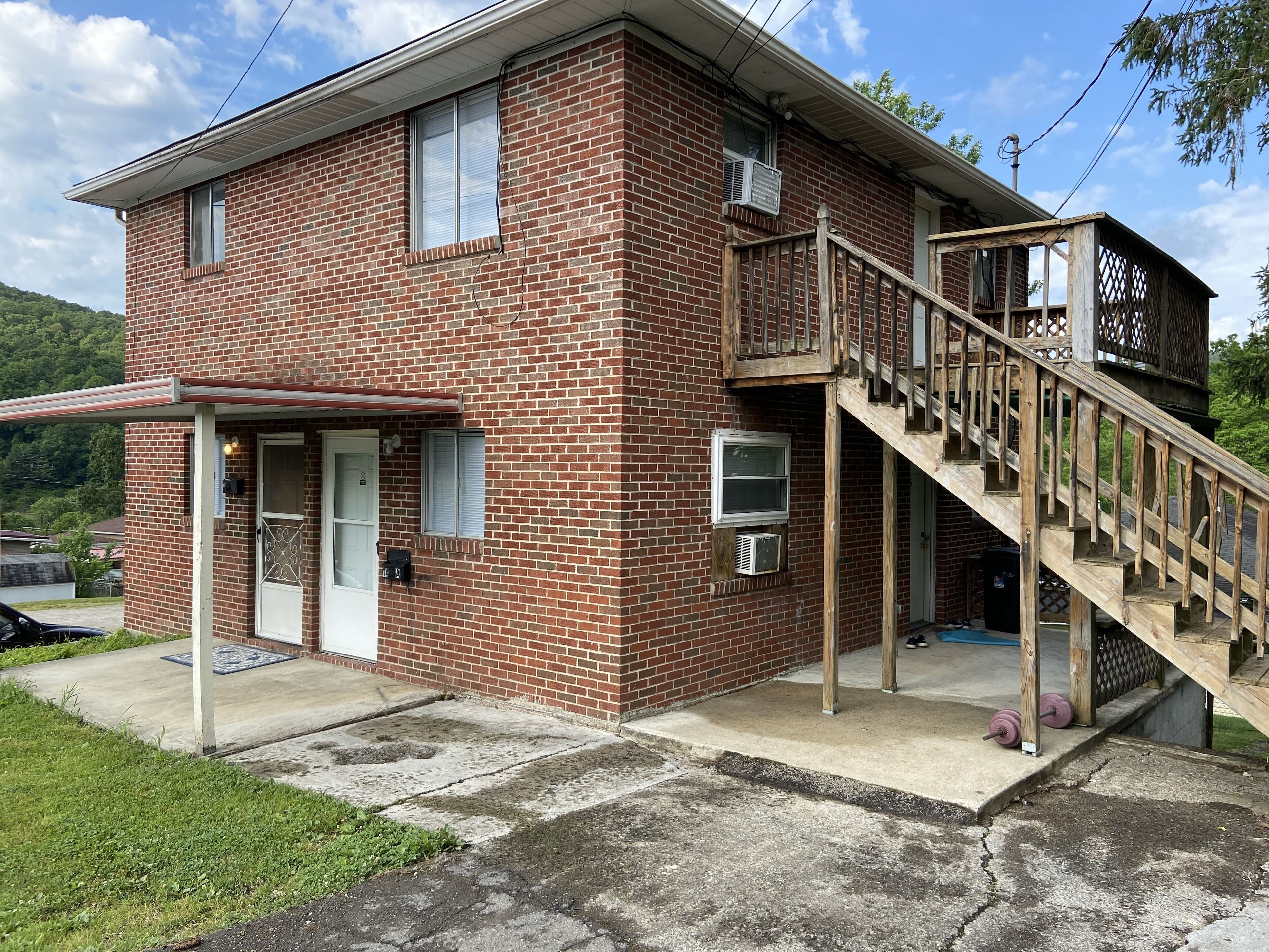 14 A North Grimmett Avenue.
