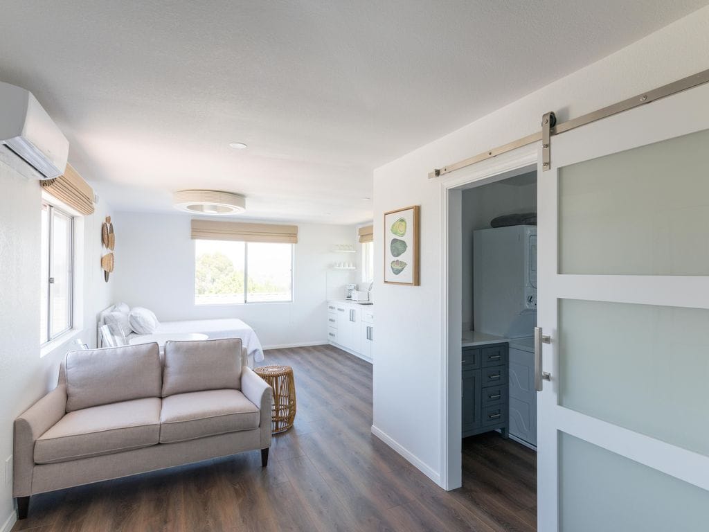 Mt Helix Studio Loft with Mountain Views