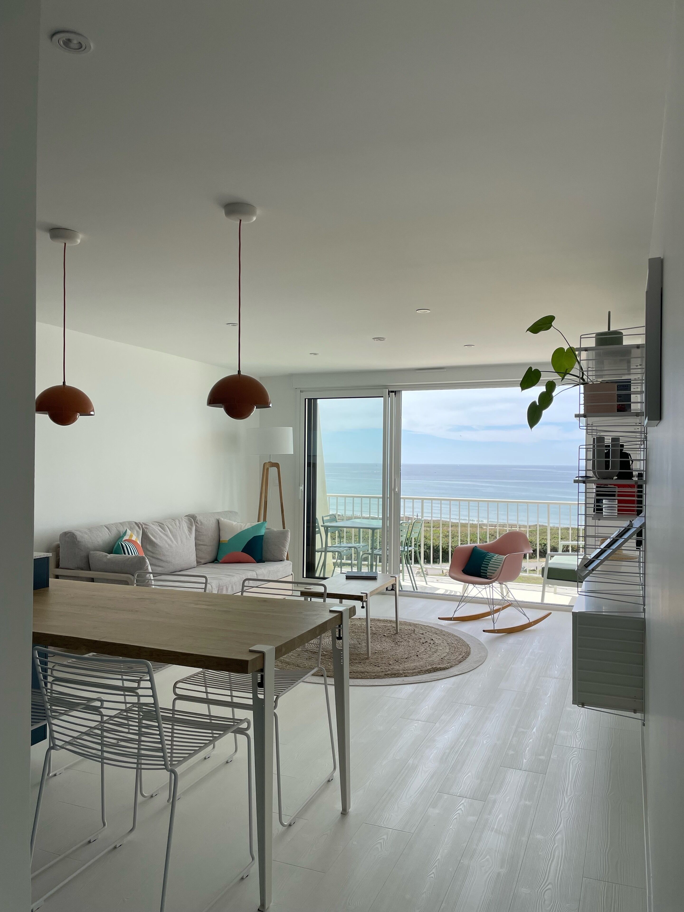 New "Le 209" with magnificent SEA VIEW, swimming pool and balcony