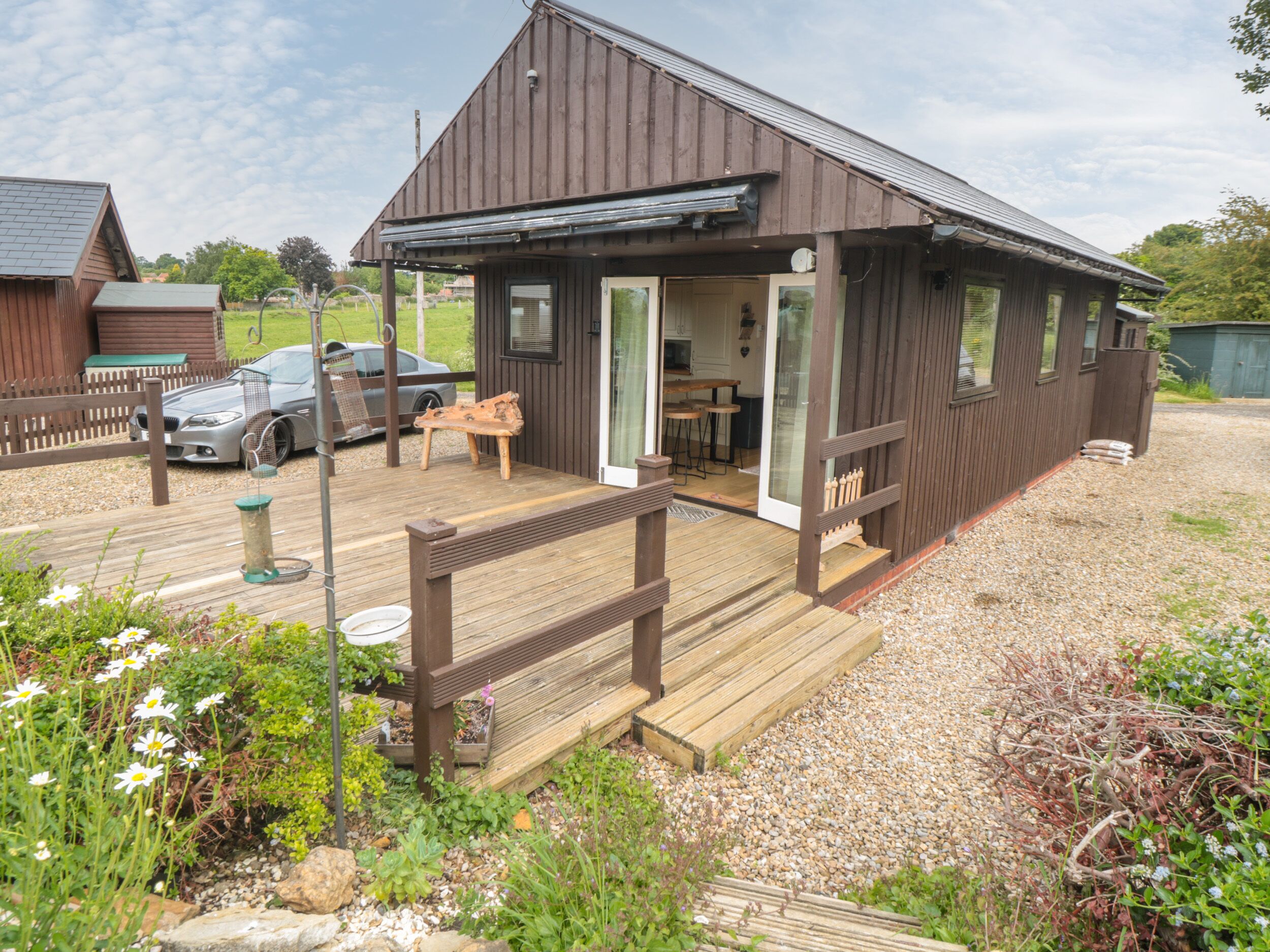3 VALLEY VIEW LODGES, family friendly, with a garden in Helmsley