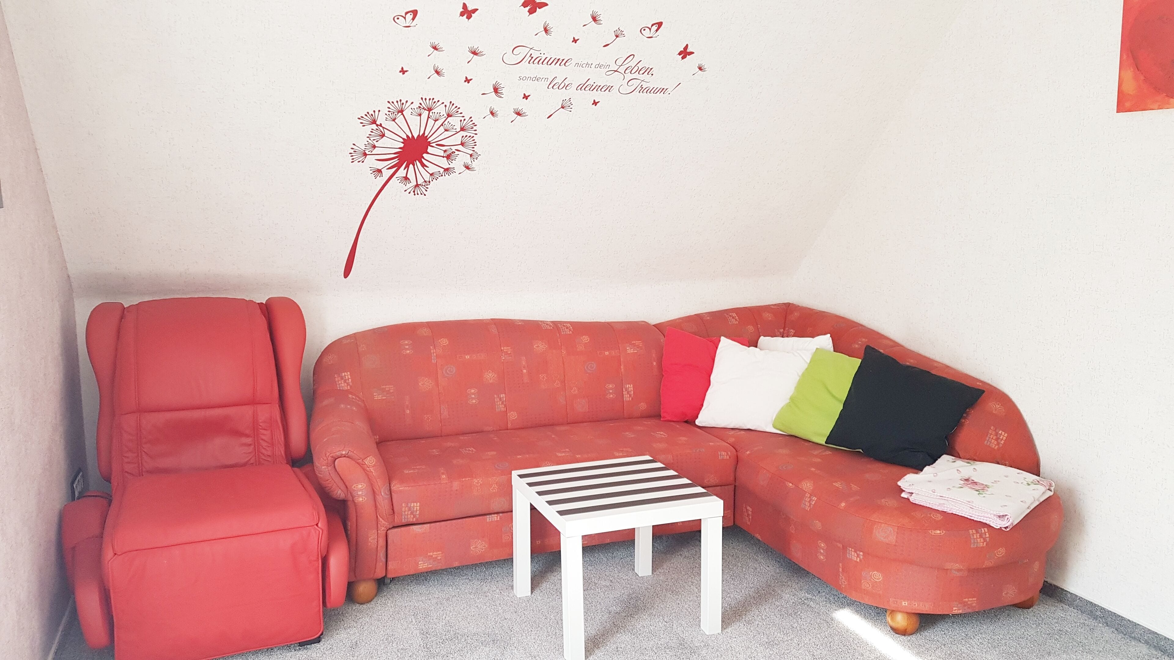 Ferienwohnung Kochel, 44 qm, mit Wohn-/schlafraum, Balkon mit Blick in Garten