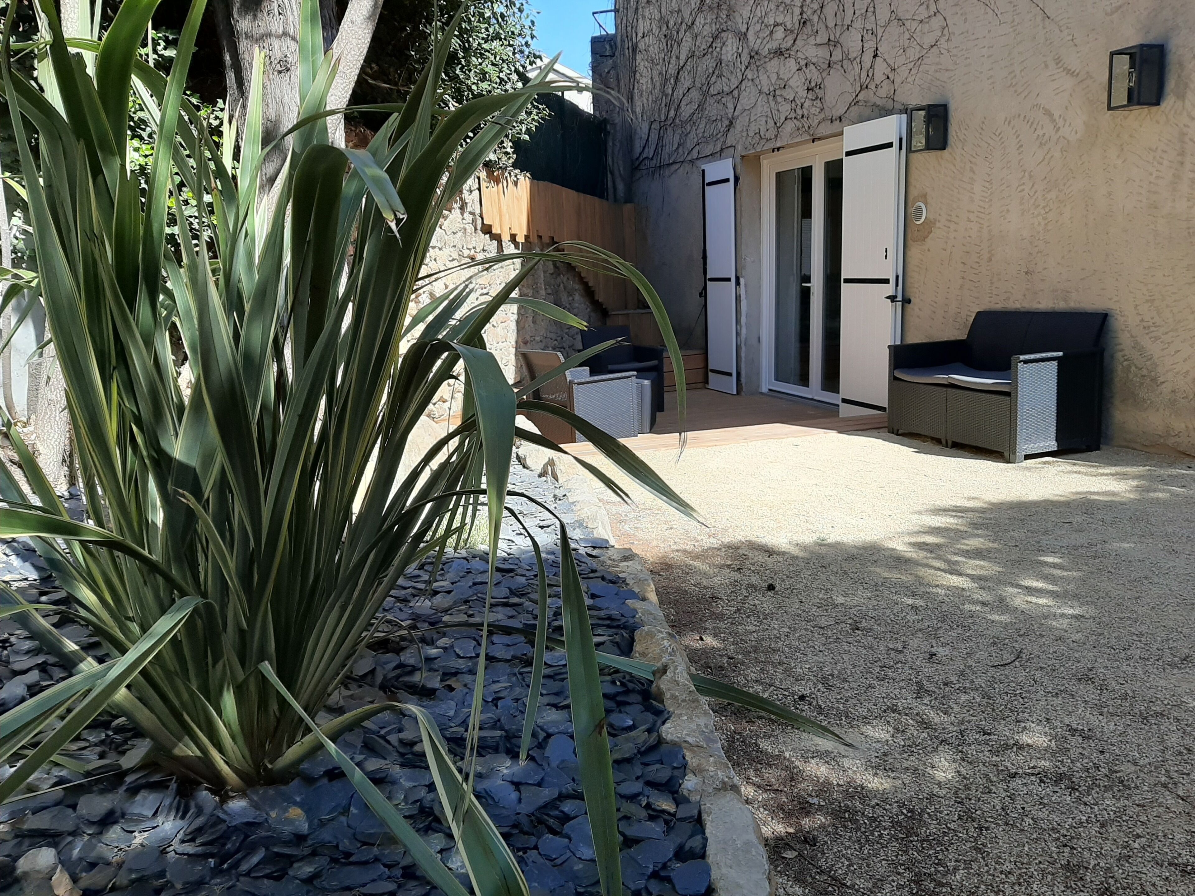 STUDIO RENOVE RDC TERRASSE + EXTERIEUR PAYSAGE