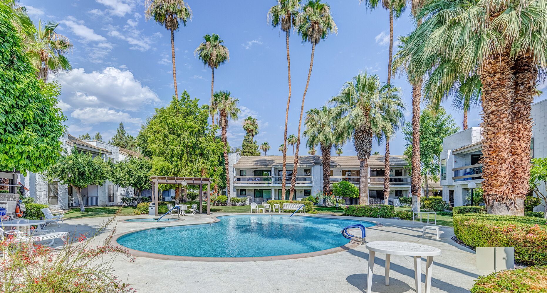 South Palm Springs Resort-Style Getaway