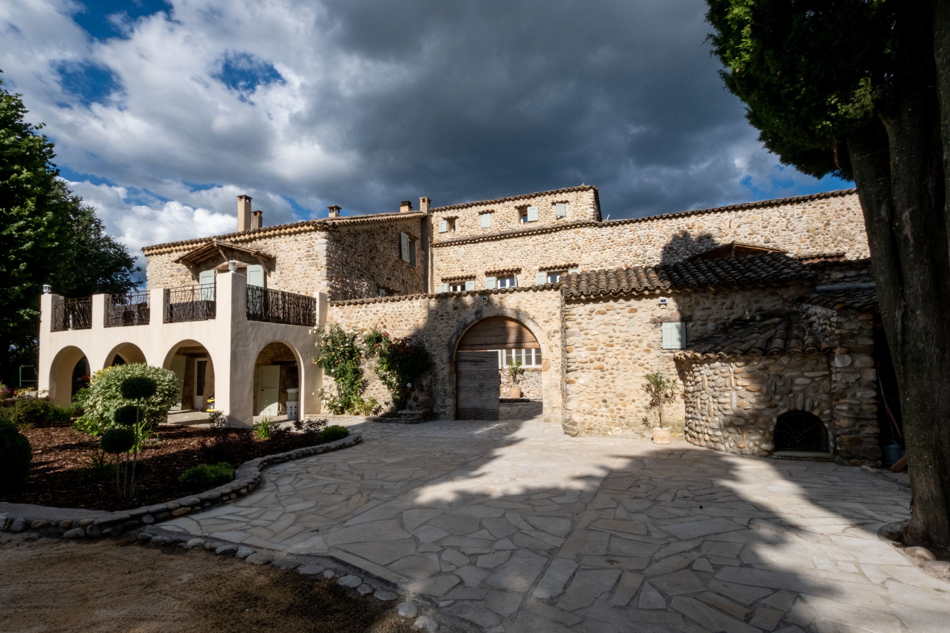 Charming 4-star cottage in 18th century bastide in Haute Provence 