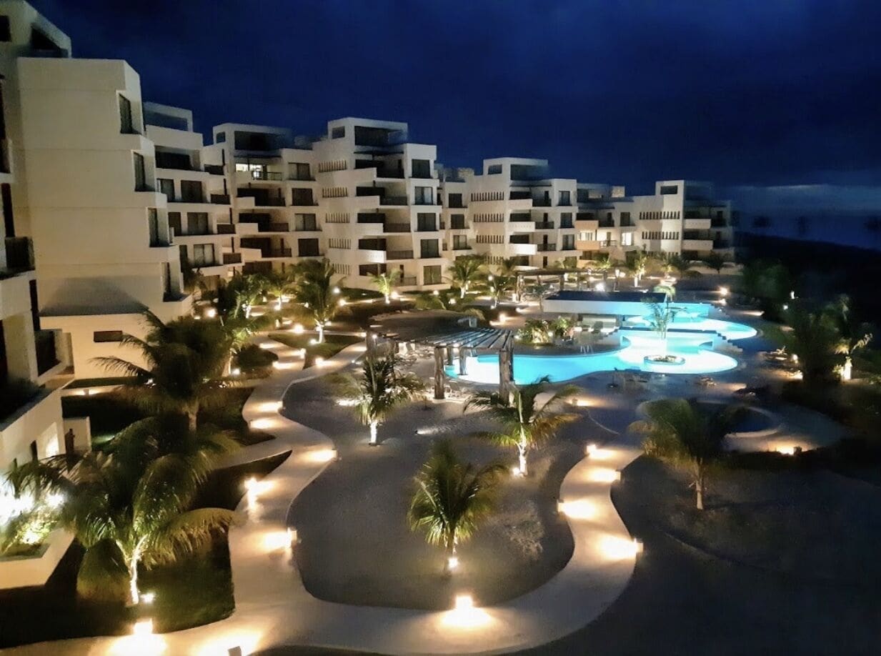 Departamento de Lujo en Planta Baja Almares Kinuh, con Acceso a Marina Kinuh