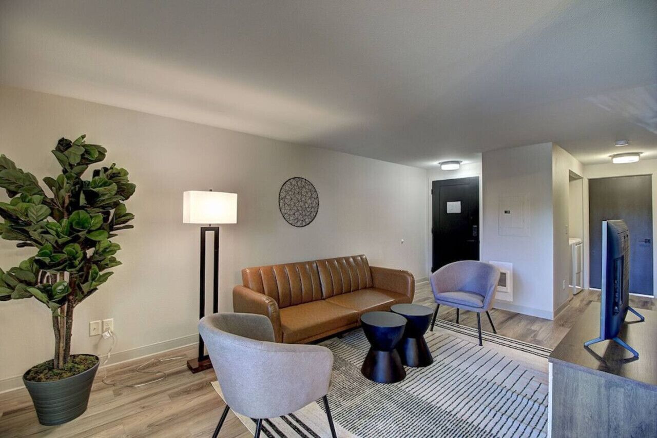 Modern Lofts At Aria 9