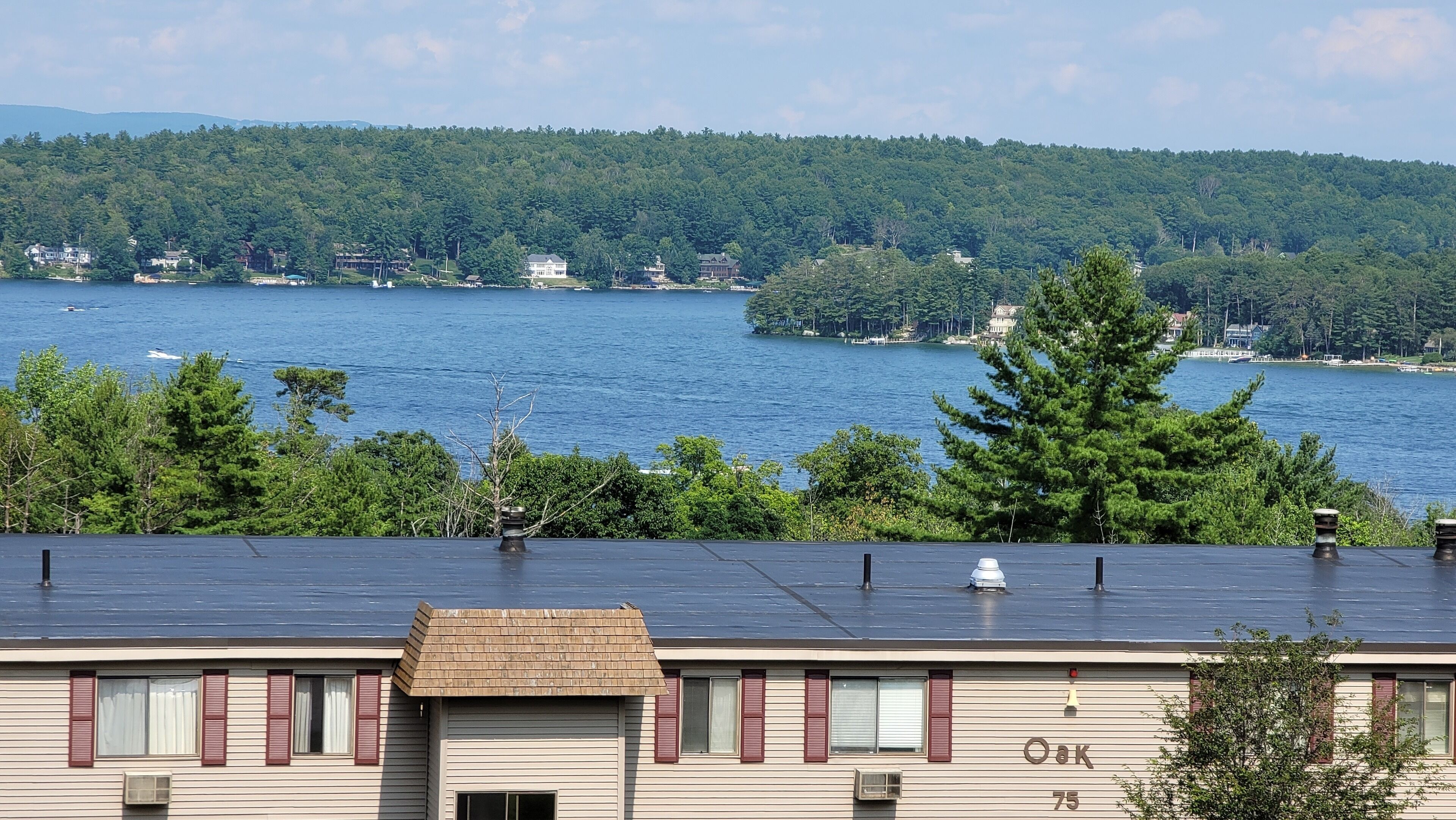 2 bed/2bathroom condo w/pool - 5 min to Weirs Beach, Lake Winnipesaukee